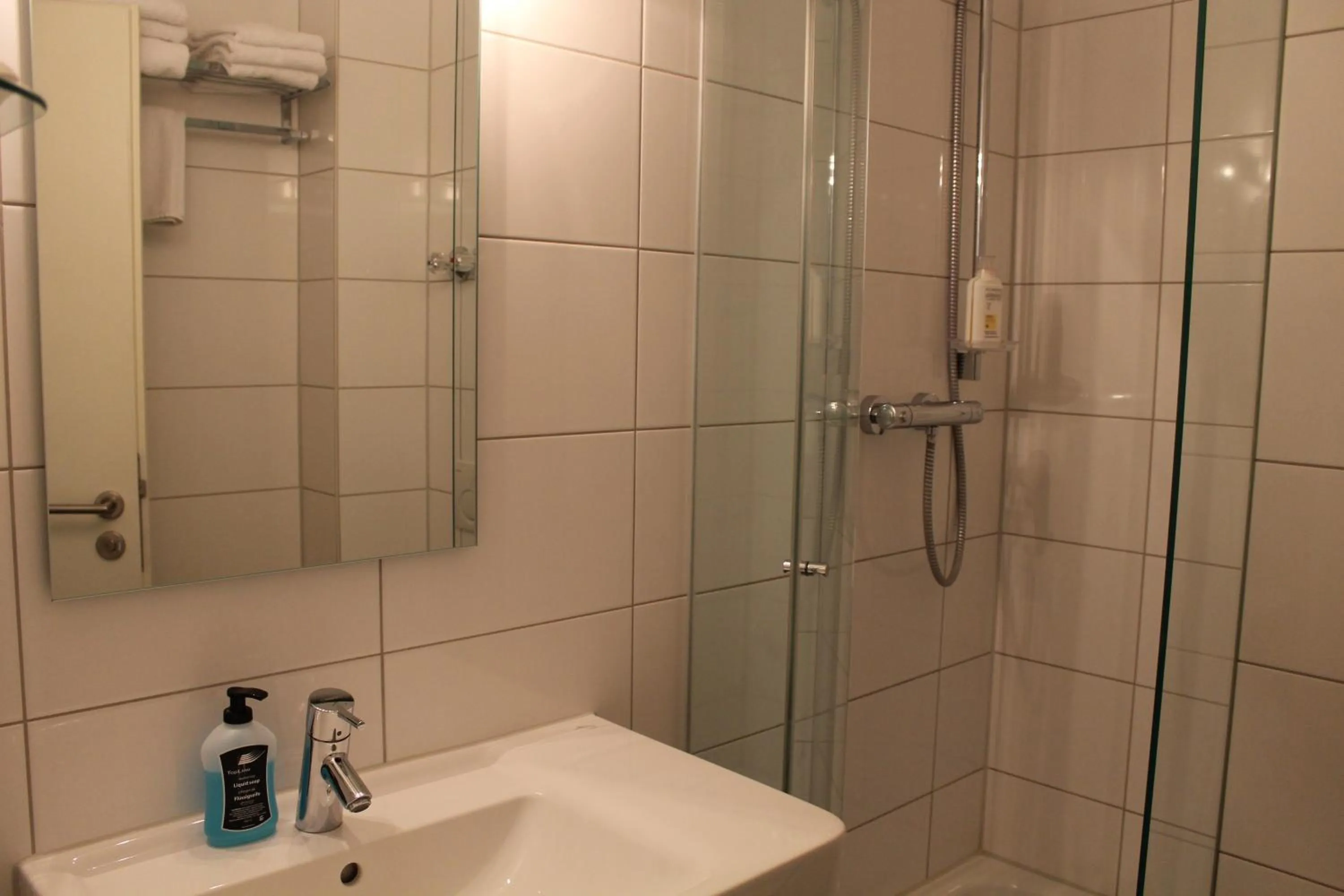 Bathroom in Hotel am Viktualienmarkt