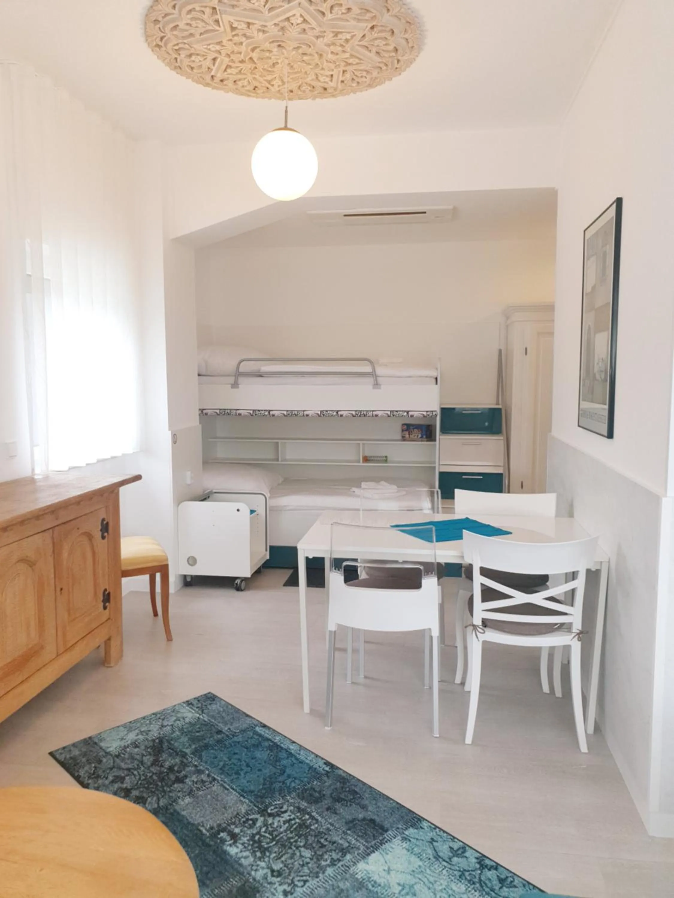 Dining area in Zimmer for you