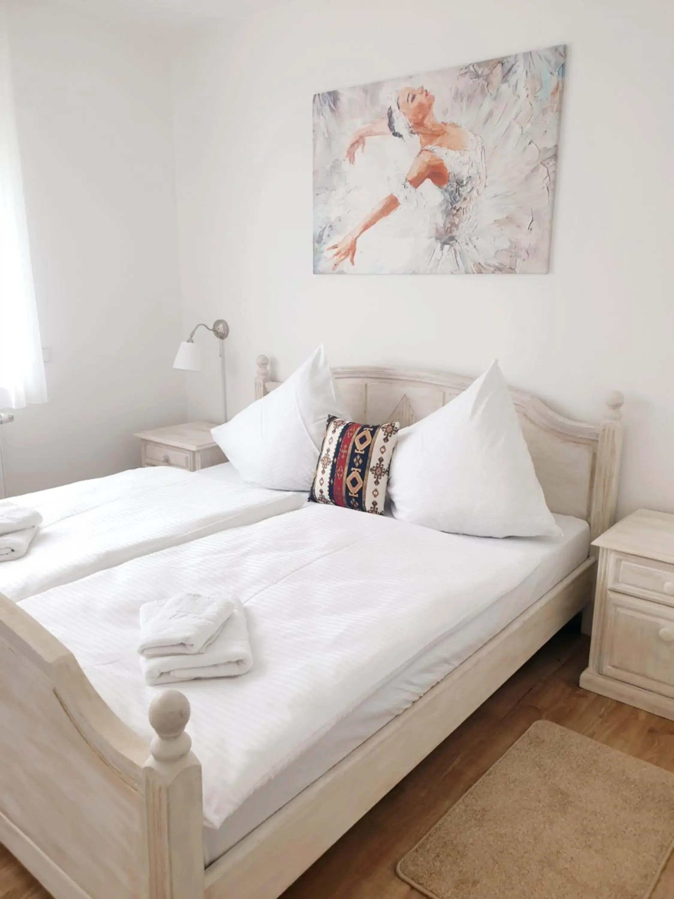 Doppelzimmer mit und ohne Klimaanlage (Check-In max. 20h/08:00p.m.) in Zimmer for you Doppelzimmer mit und ohne Klimaanlage (Check-In max. 20h/08:00p.m.) in Zimmer for you