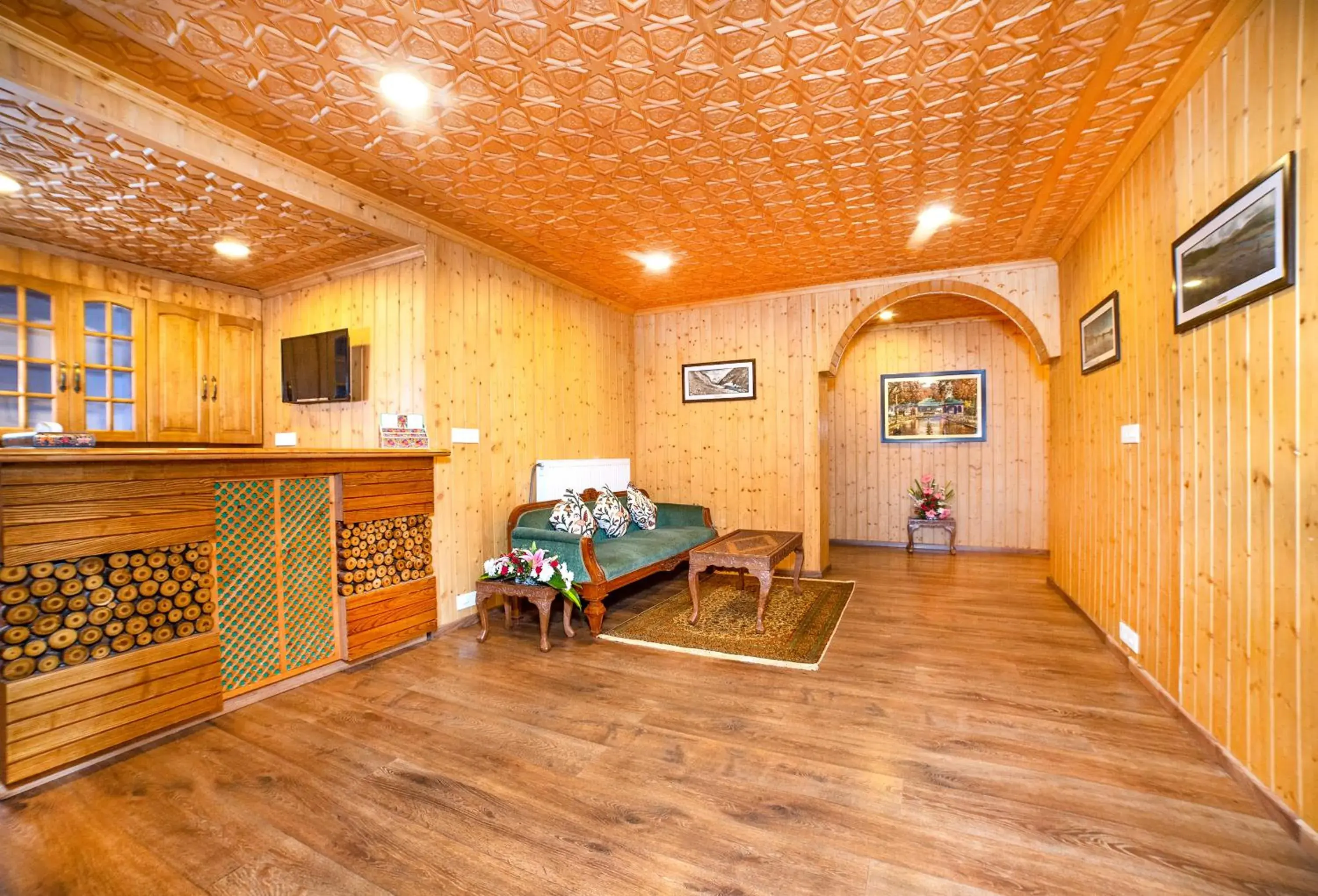 Lobby or reception in Shaw Inn by Stay Pattern Lobby or reception in Shaw Inn by Stay Pattern