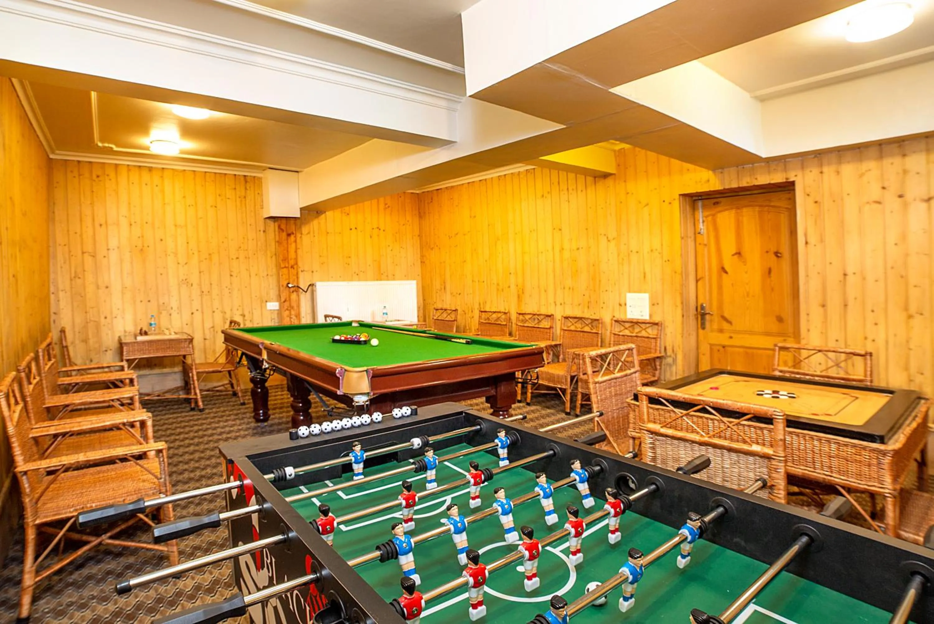 Billiard in Shaw Inn by Stay Pattern