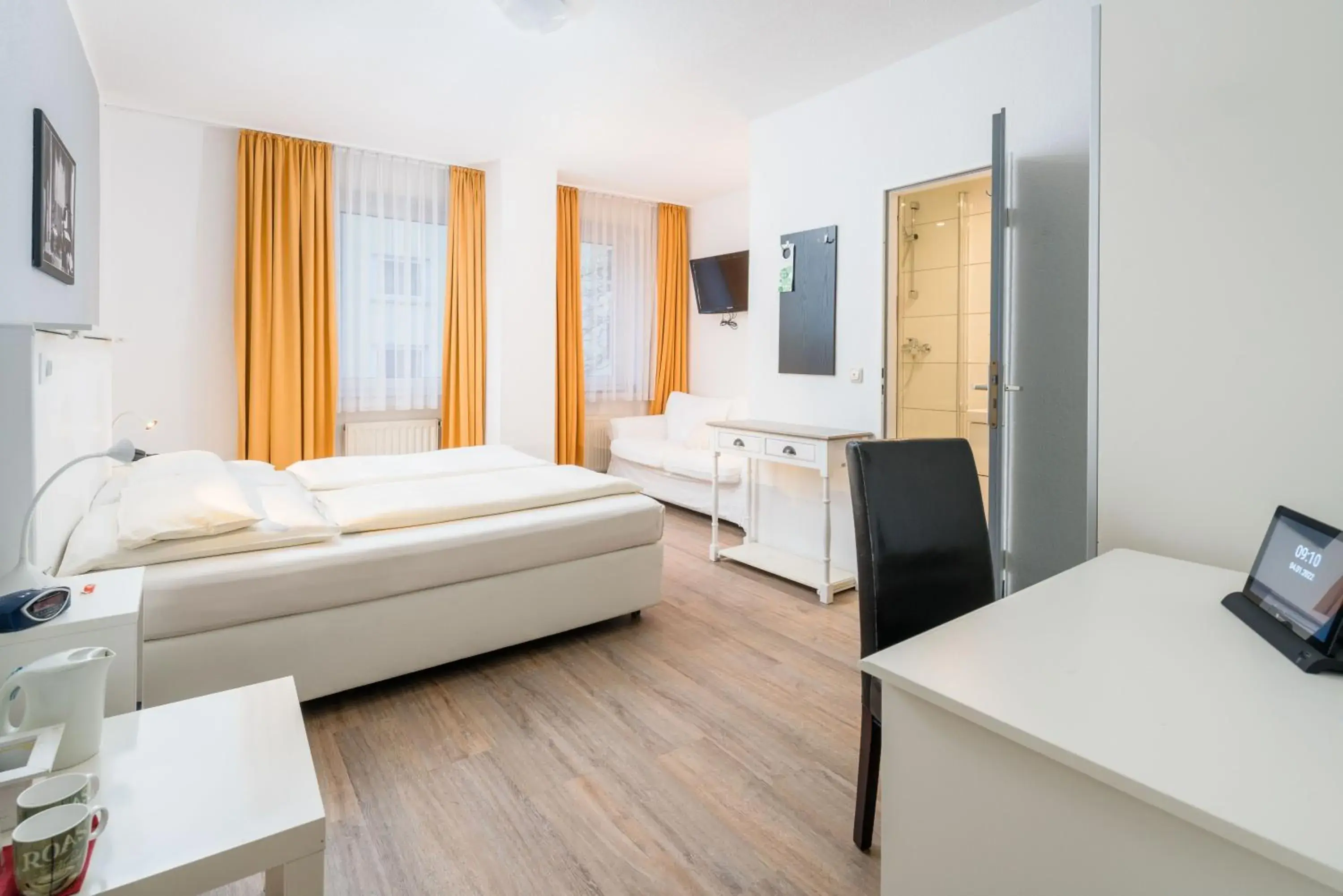 Stadt-gut-Hotel Rheinischer Hof Stadt-gut-Hotel Rheinischer Hof