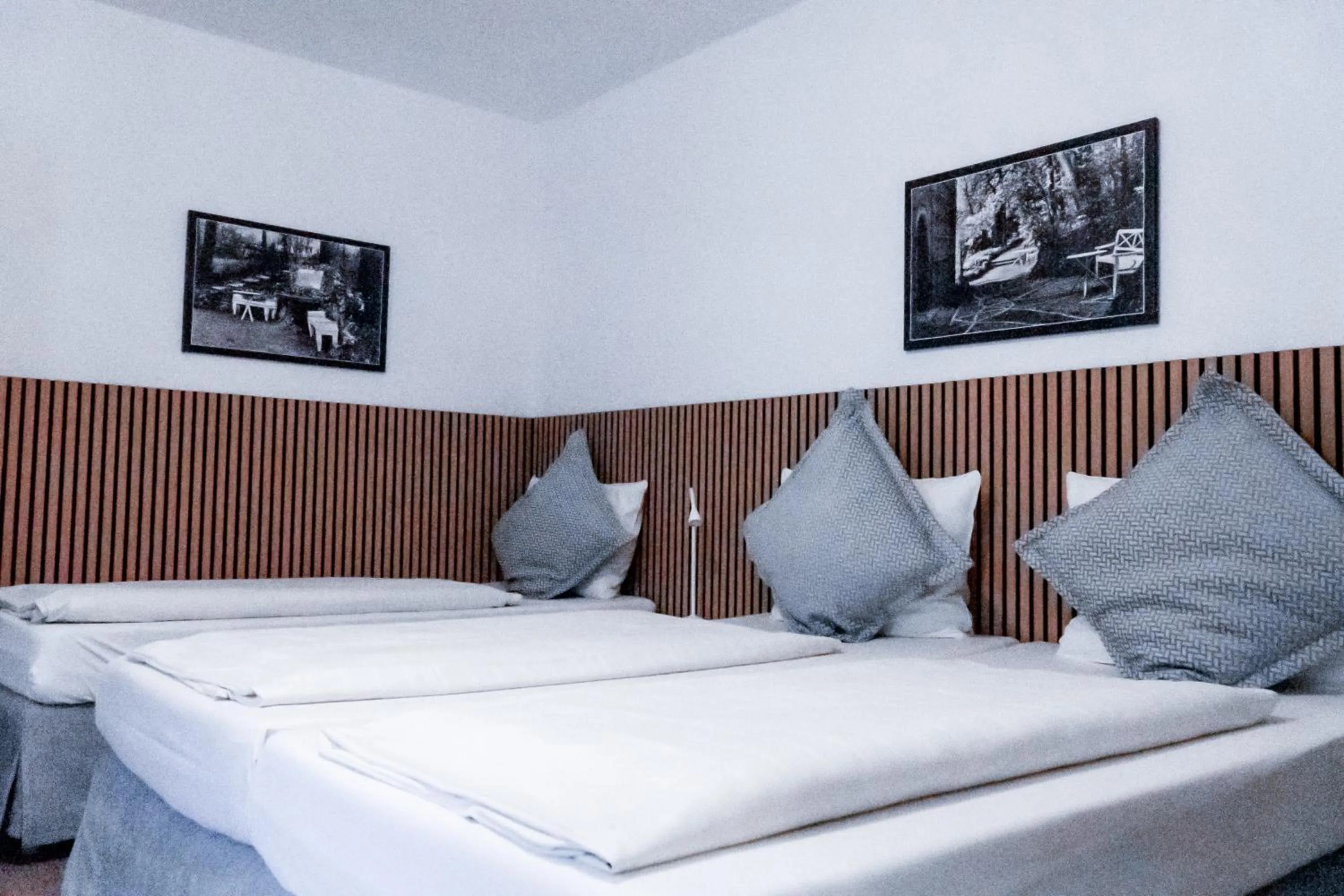 Bed in Stadt-gut-Hotel Rheinischer Hof