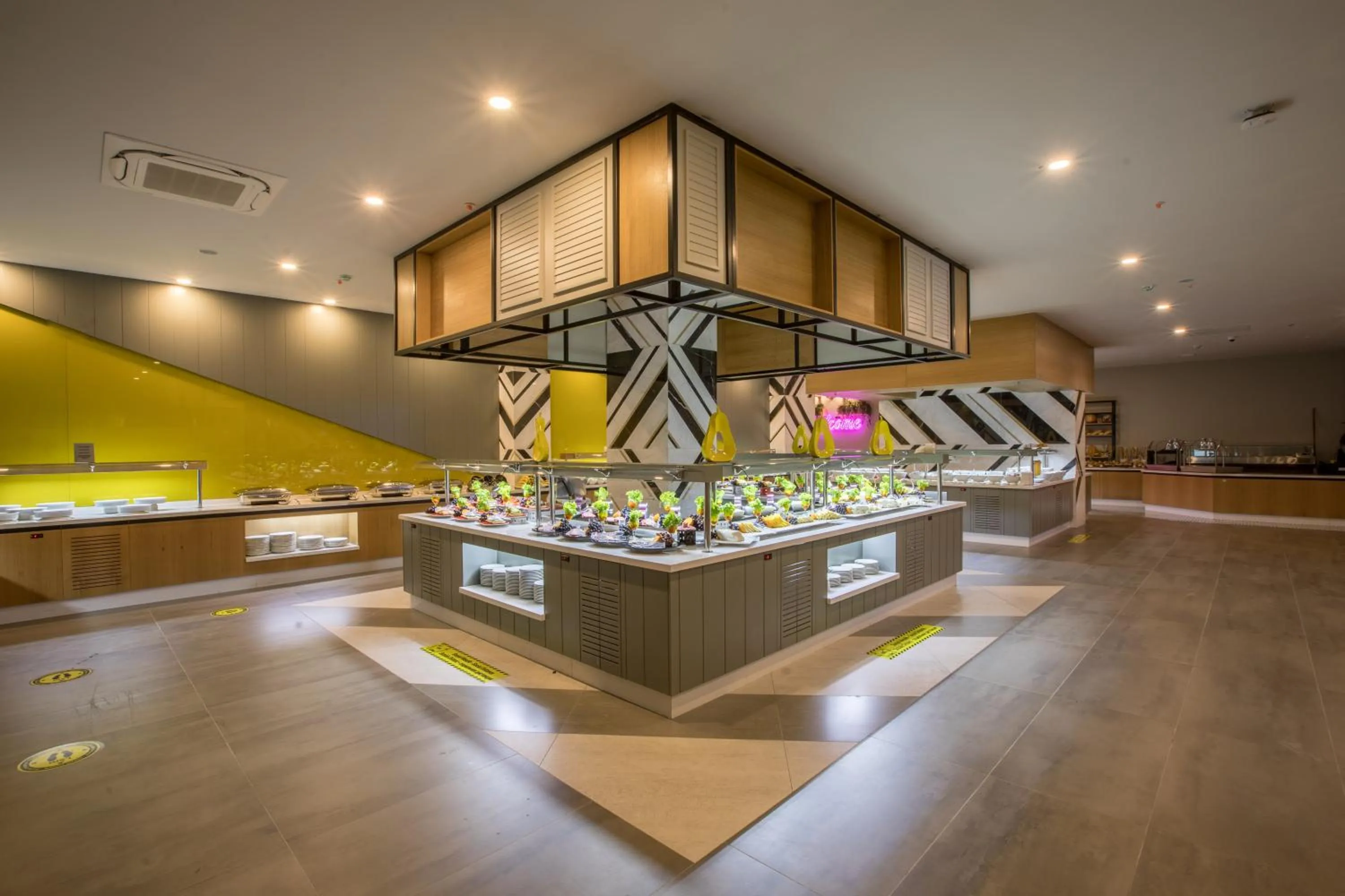 Restaurant/places to eat in Maxeria Blue Didyma