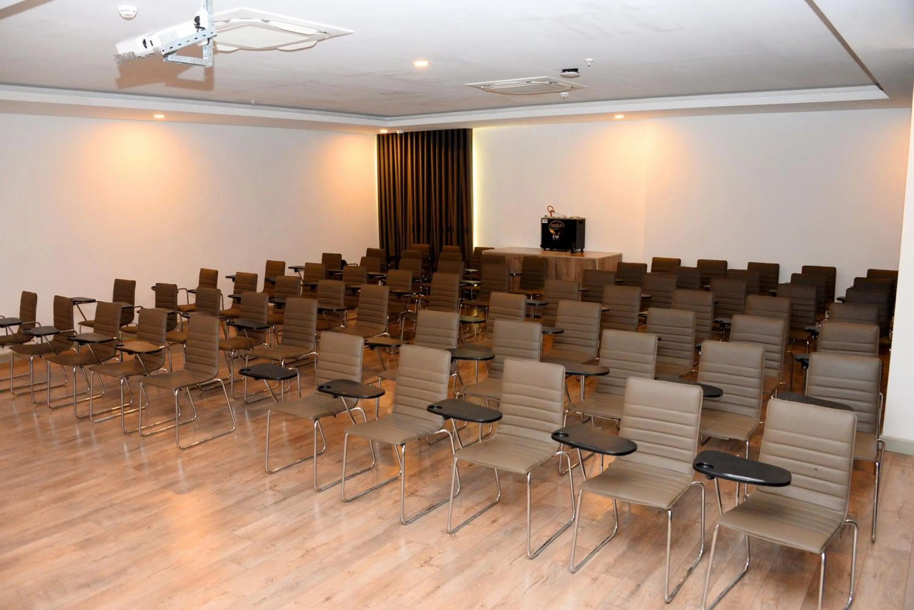 Seating area in Maxeria Blue Didyma