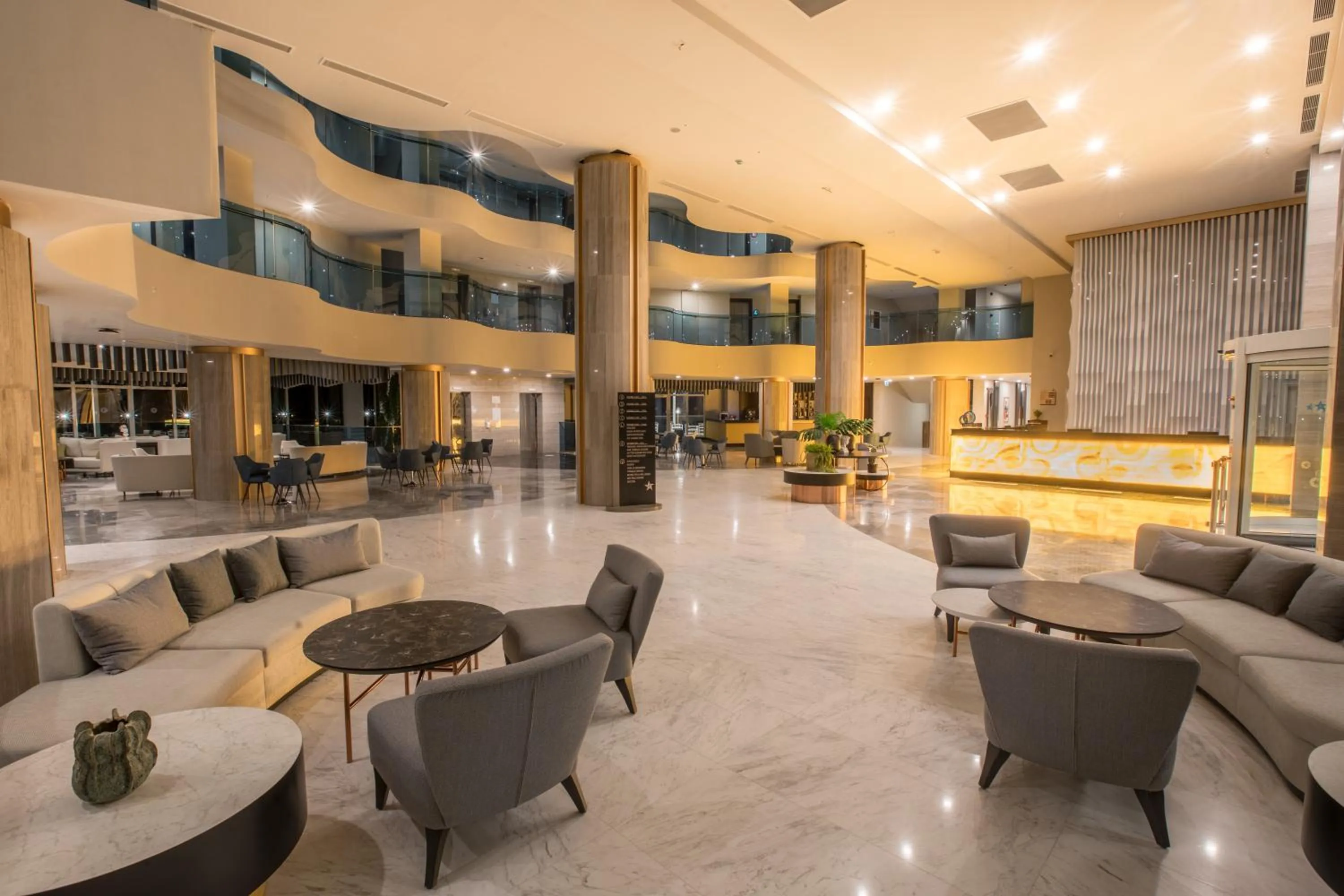 Restaurant/places to eat in Maxeria Blue Didyma