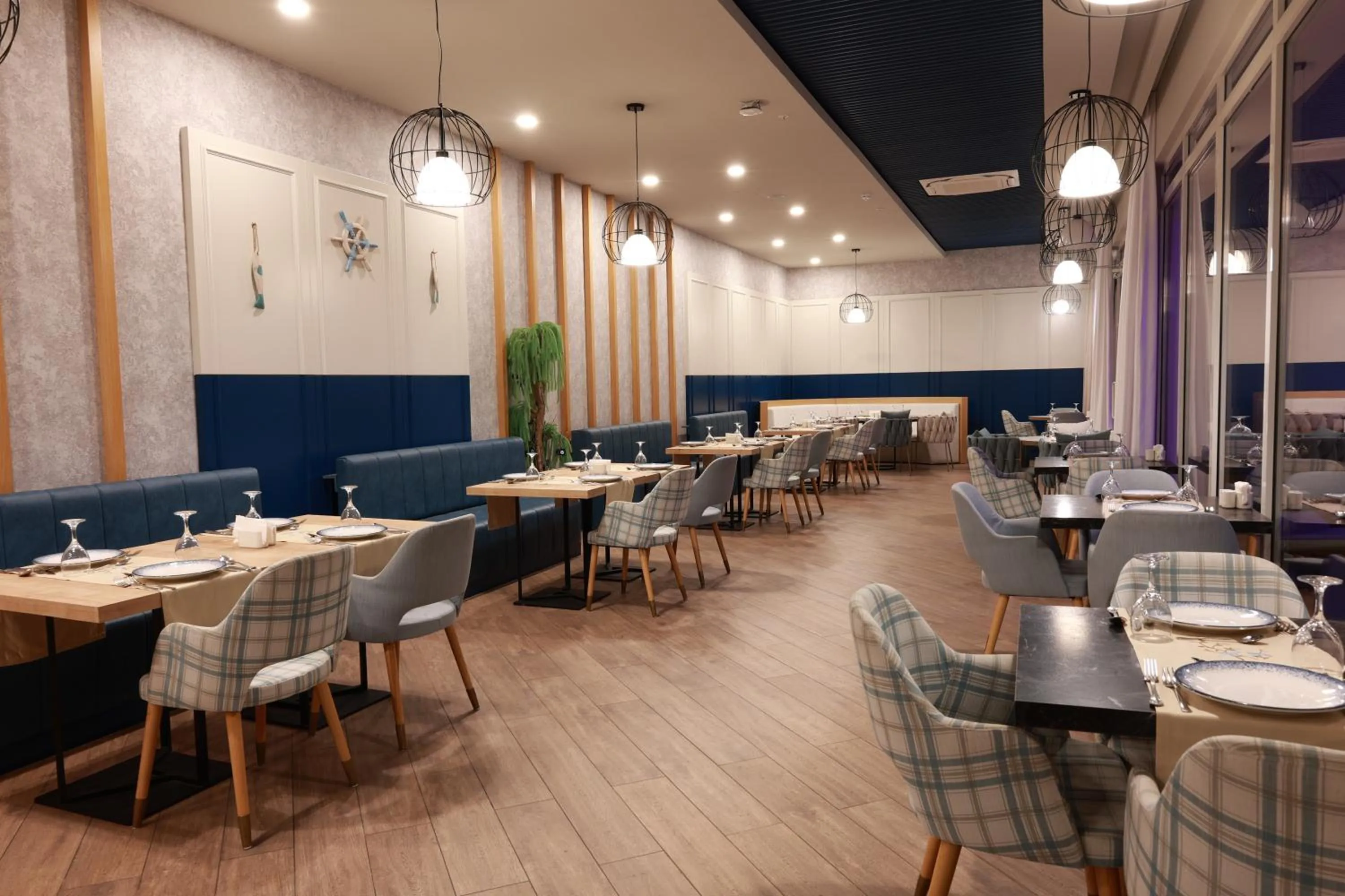 Restaurant/places to eat in Maxeria Blue Didyma