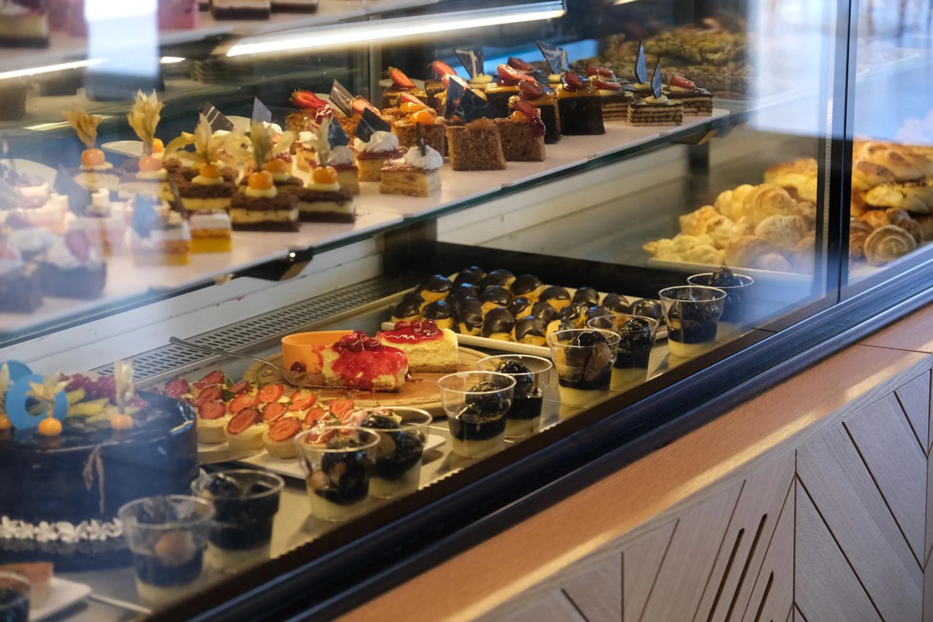 Food and drinks in Maxeria Blue Didyma