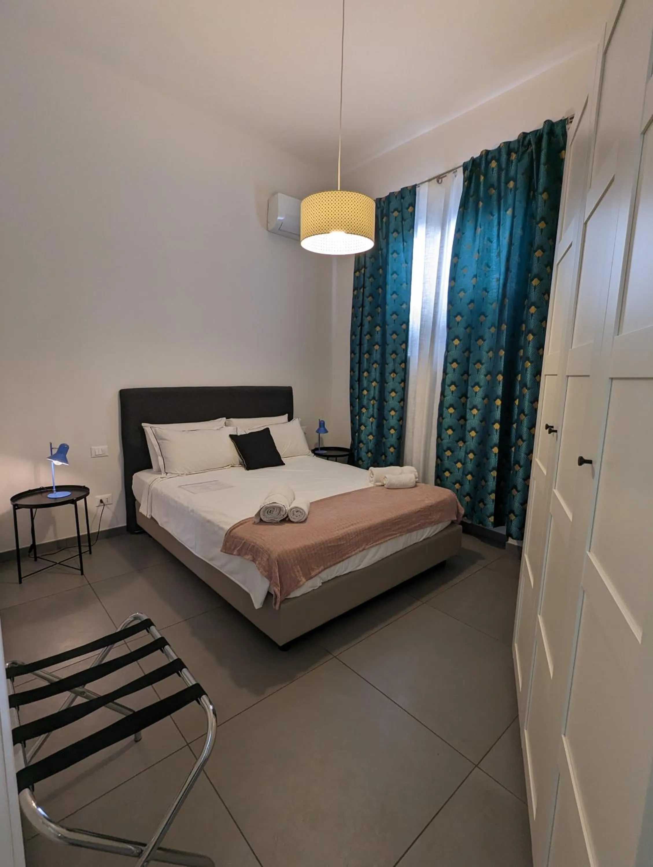 Bed in Zefiro Suites