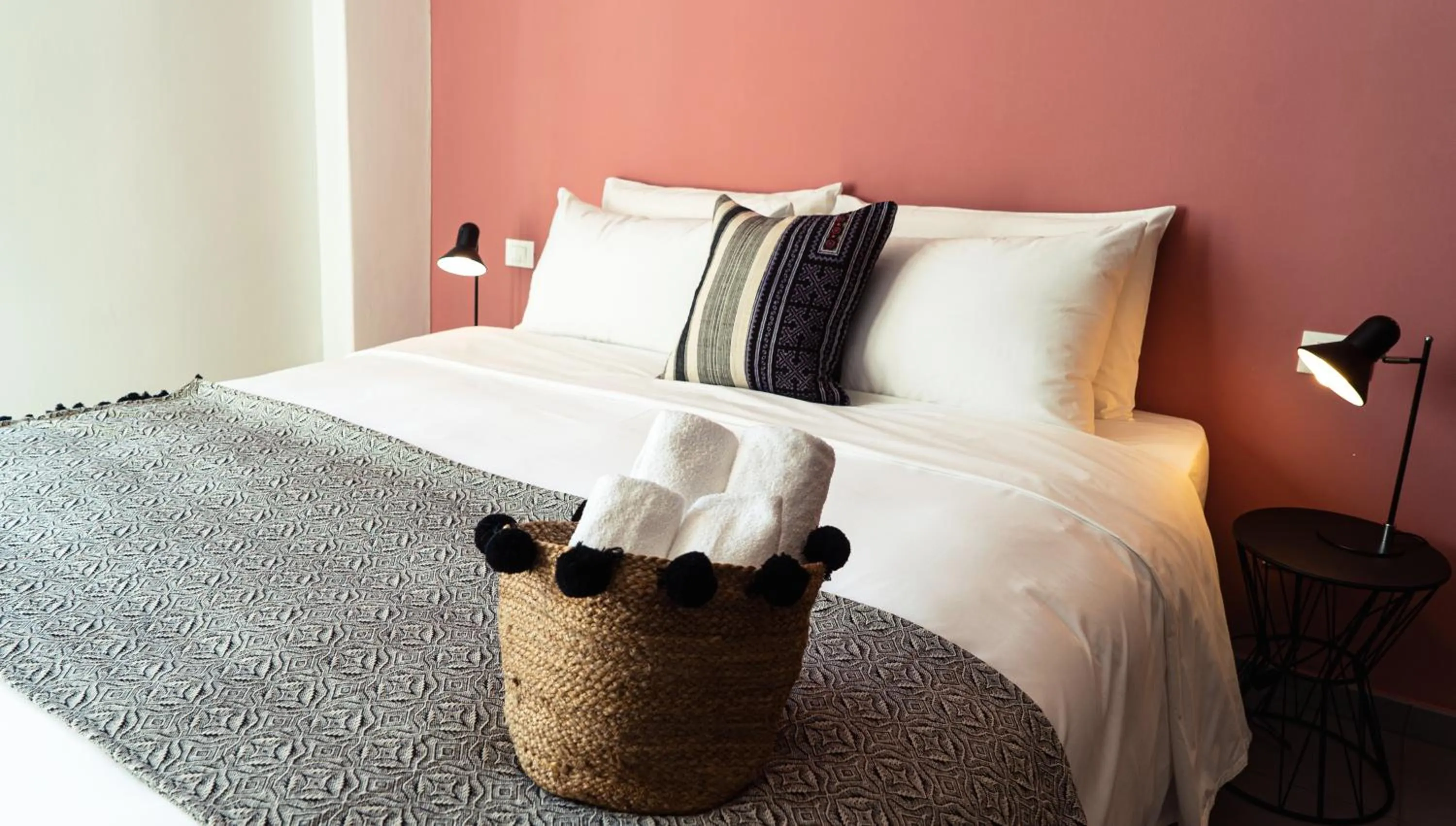 Bed in Zefiro Suites