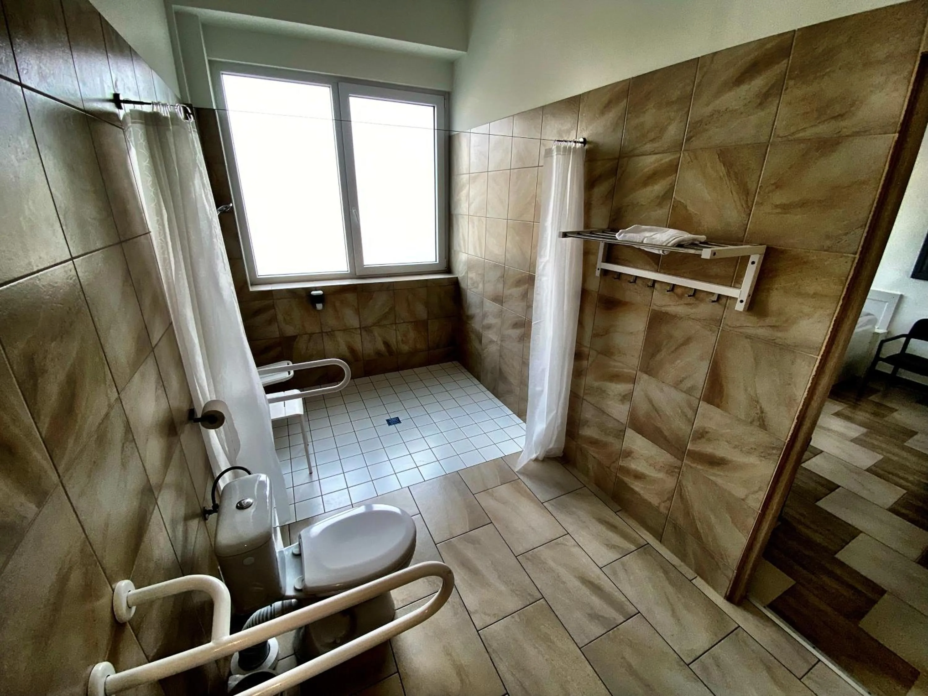 Shower in Boutique Hotel & Event Center