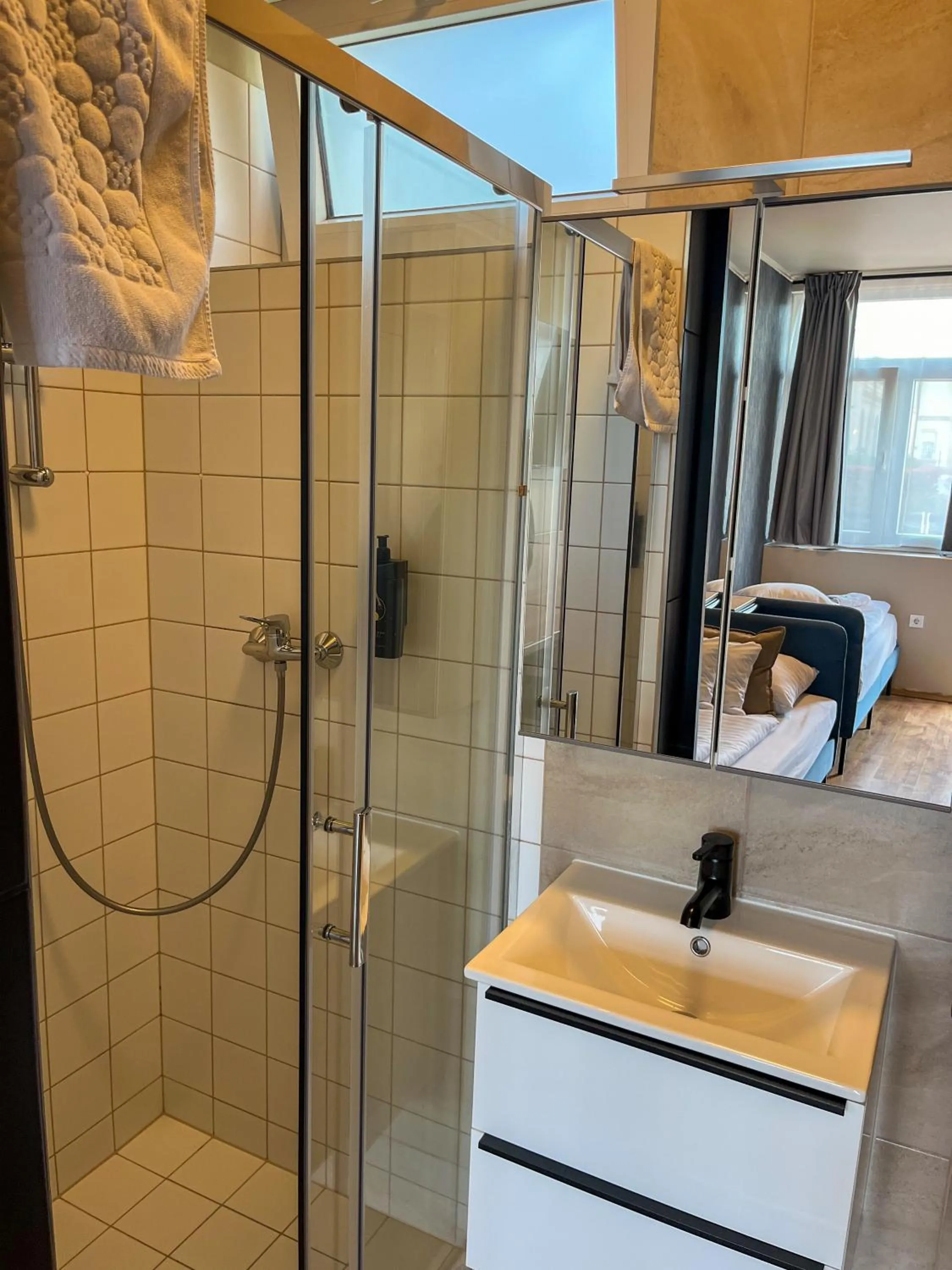 Shower in Boutique Hotel & Event Center