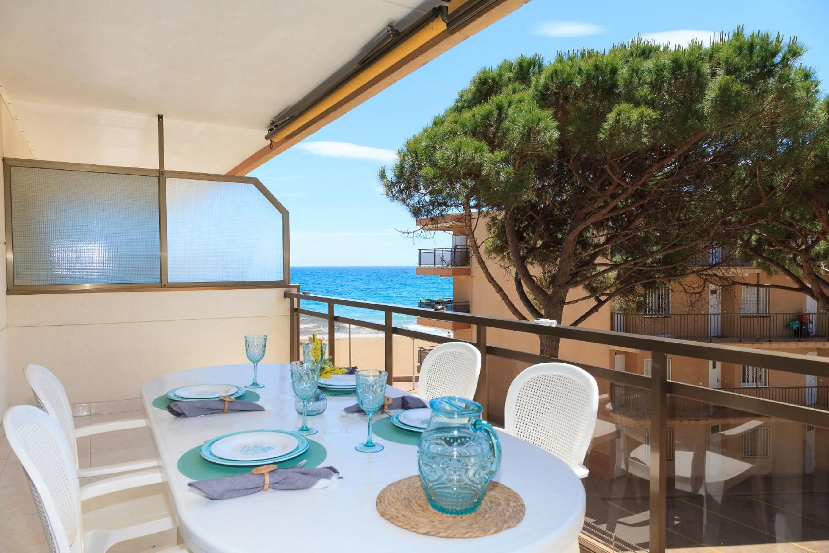 Balcony/Terrace in UHC Txingudi Family Apartments