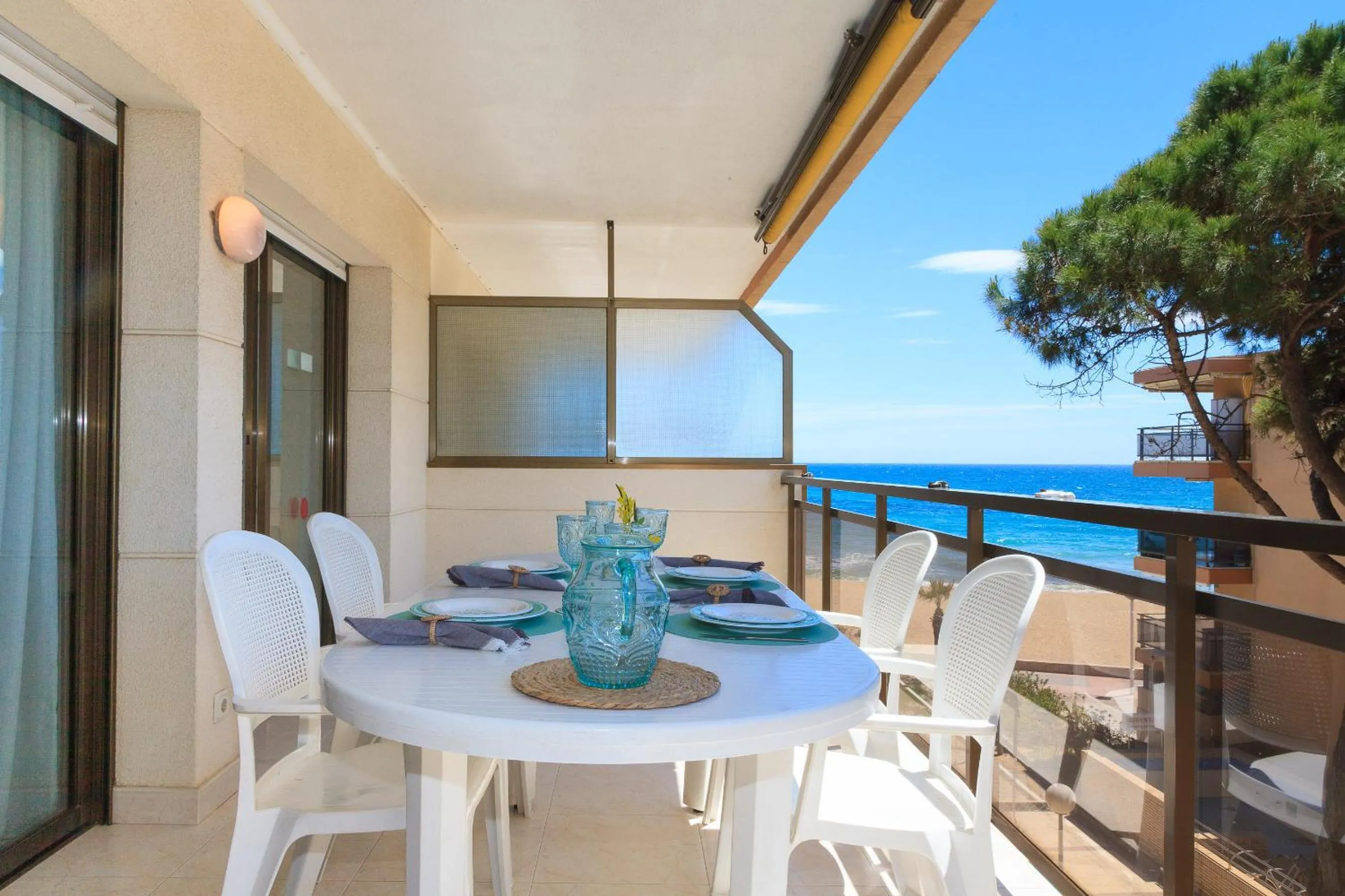 Balcony/Terrace in UHC Txingudi Family Apartments