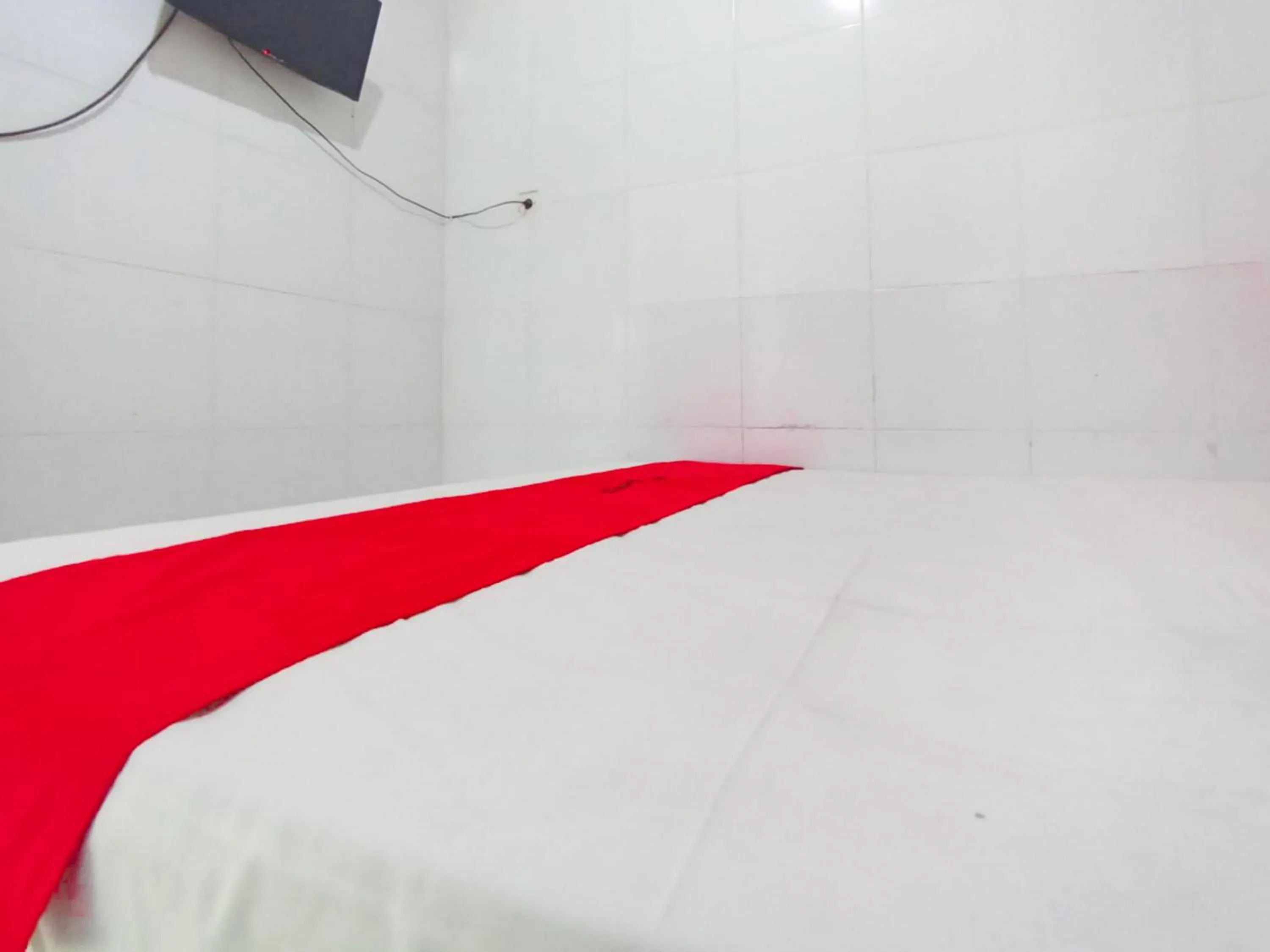 Bedroom, Bed in RedDoorz at Griya Jeniee Near Stadion Wilis Madiun