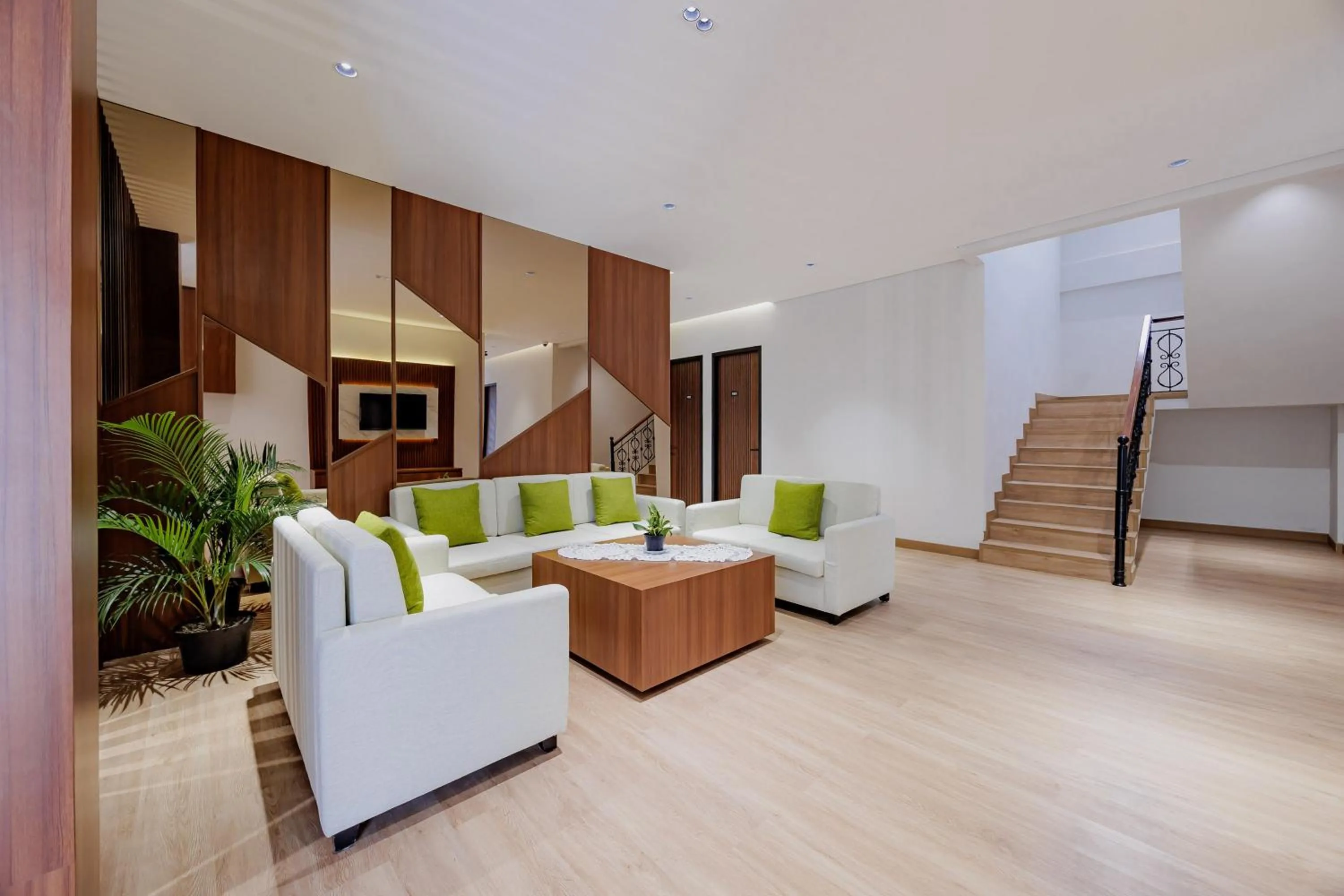 Seating area in Urbanview Hotel Yampi TB Simatupang