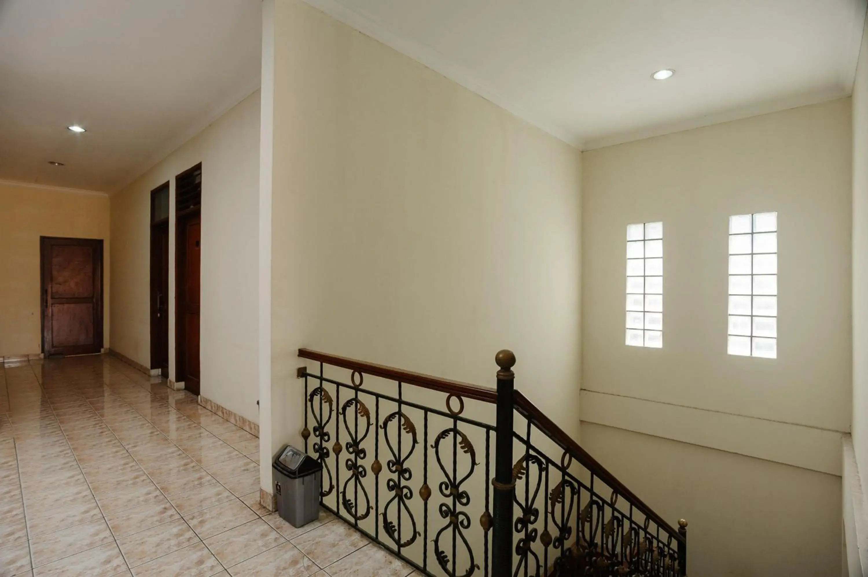 Property building in RedDoorz syariah near AEON Mall Tanjung Barat Property building in RedDoorz syariah near AEON Mall Tanjung Barat