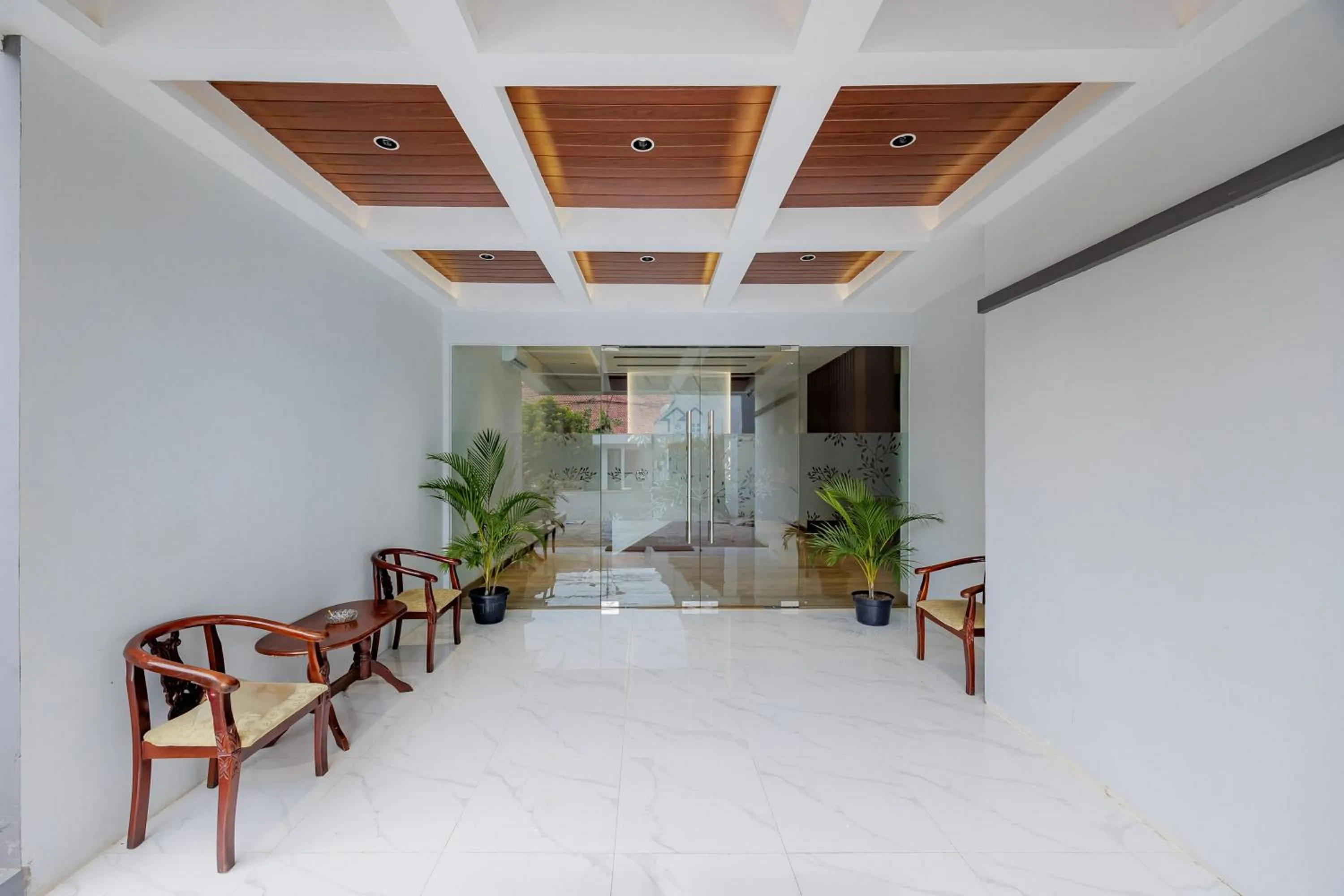 Facade/entrance, Bed in Urbanview Hotel Yampi TB Simatupang