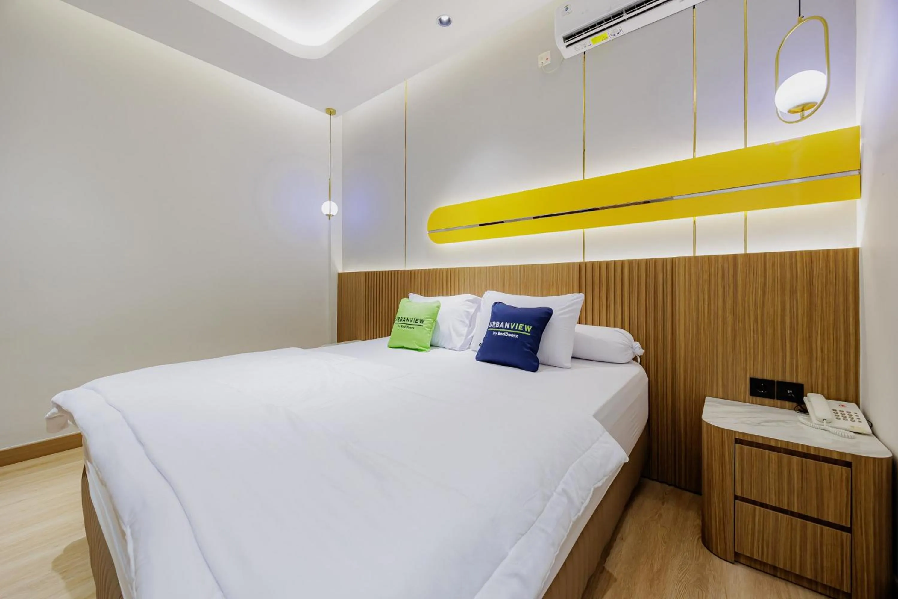 Bedroom, Bed in Urbanview Hotel Yampi TB Simatupang
