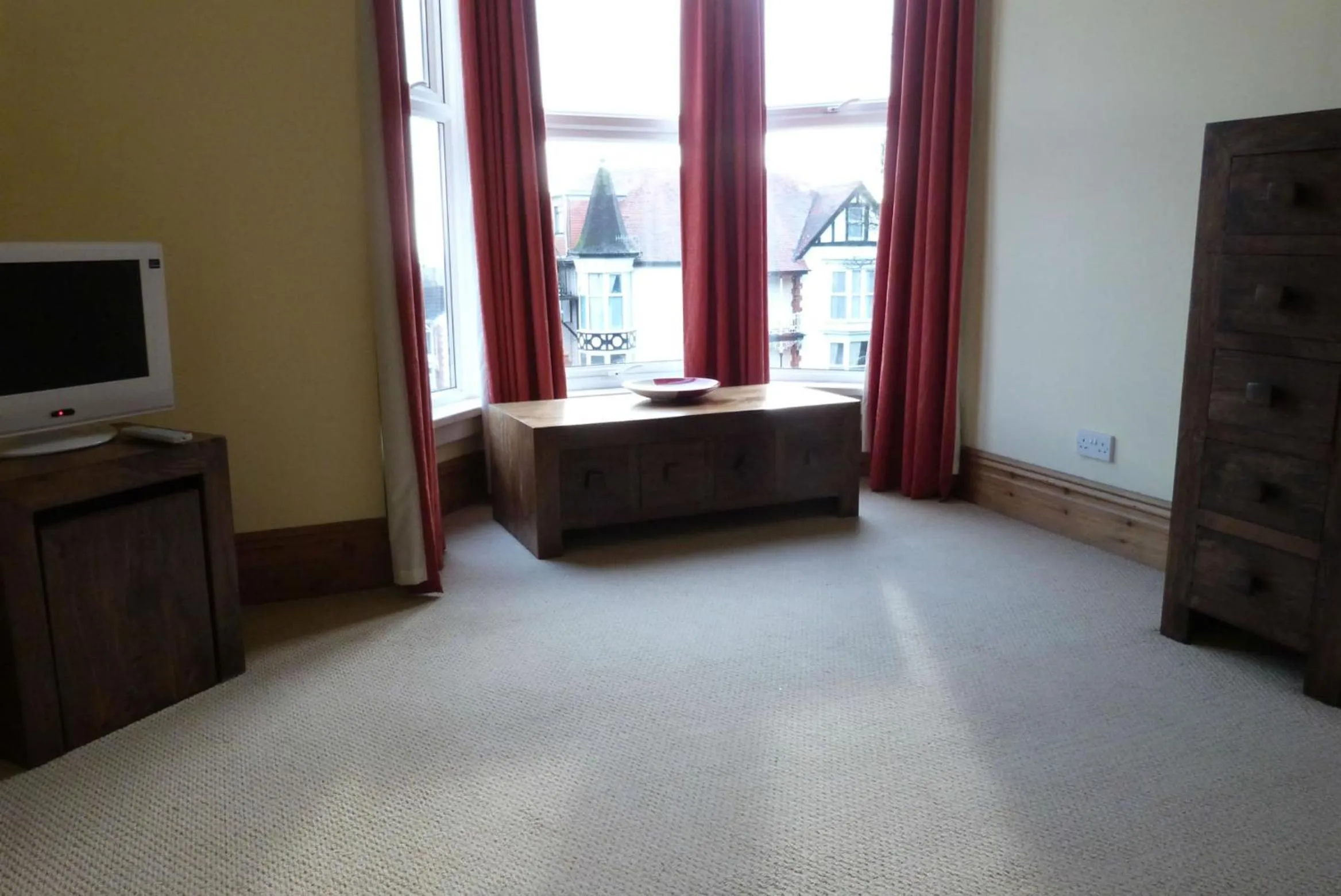 Day in Hurst Dene Aparthotel