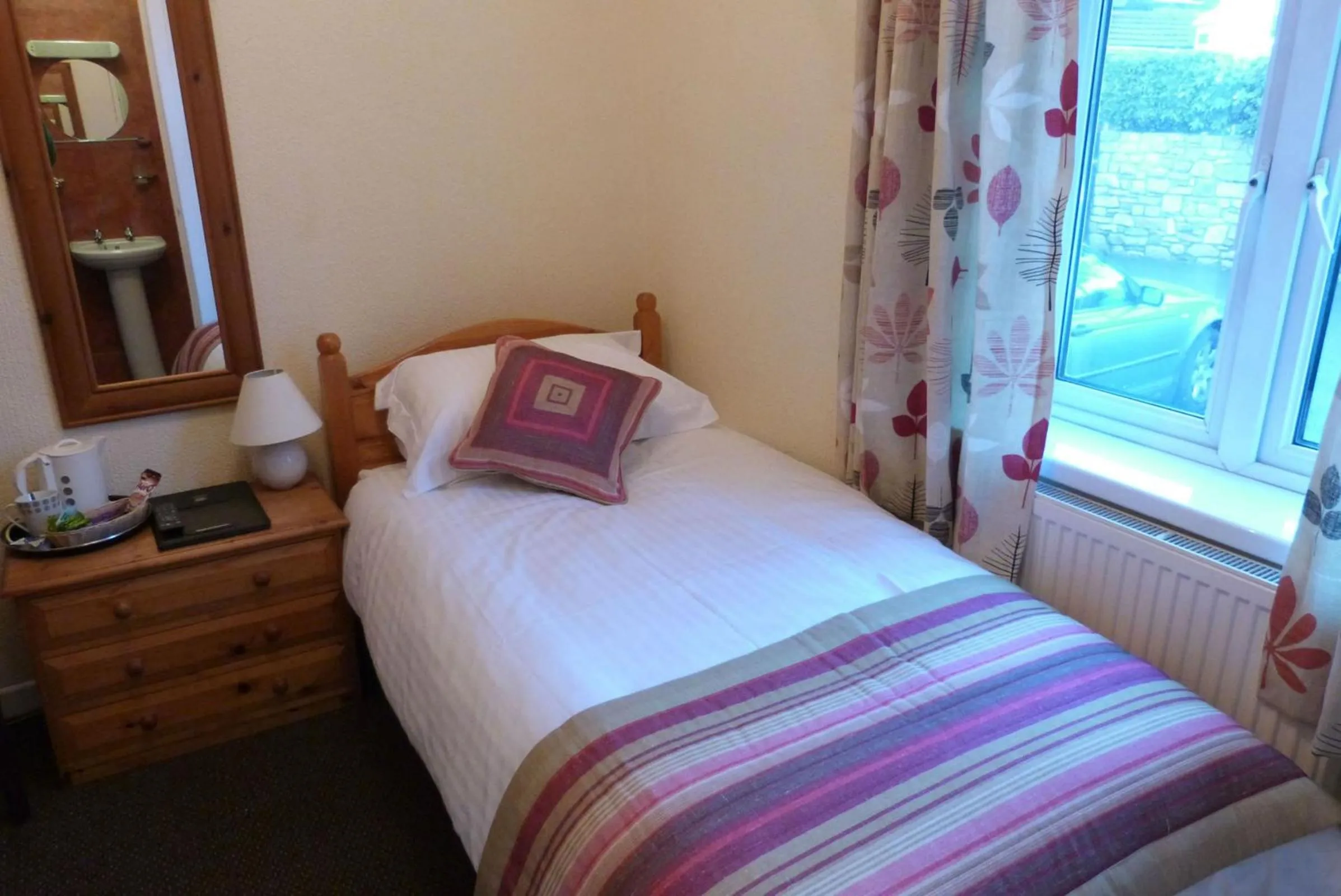 Bed in Hurst Dene Aparthotel