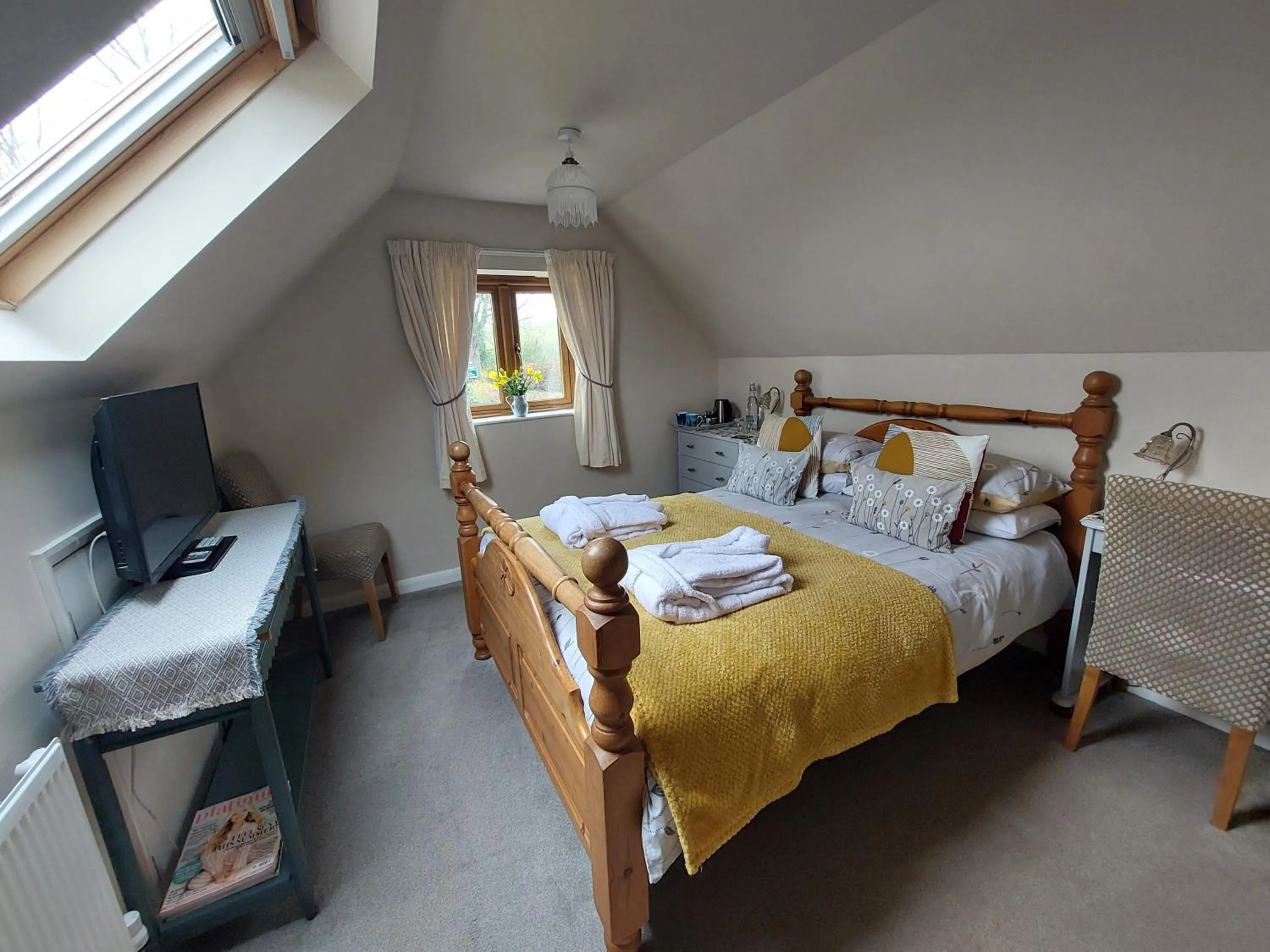 Bed in Innisfree Cottage