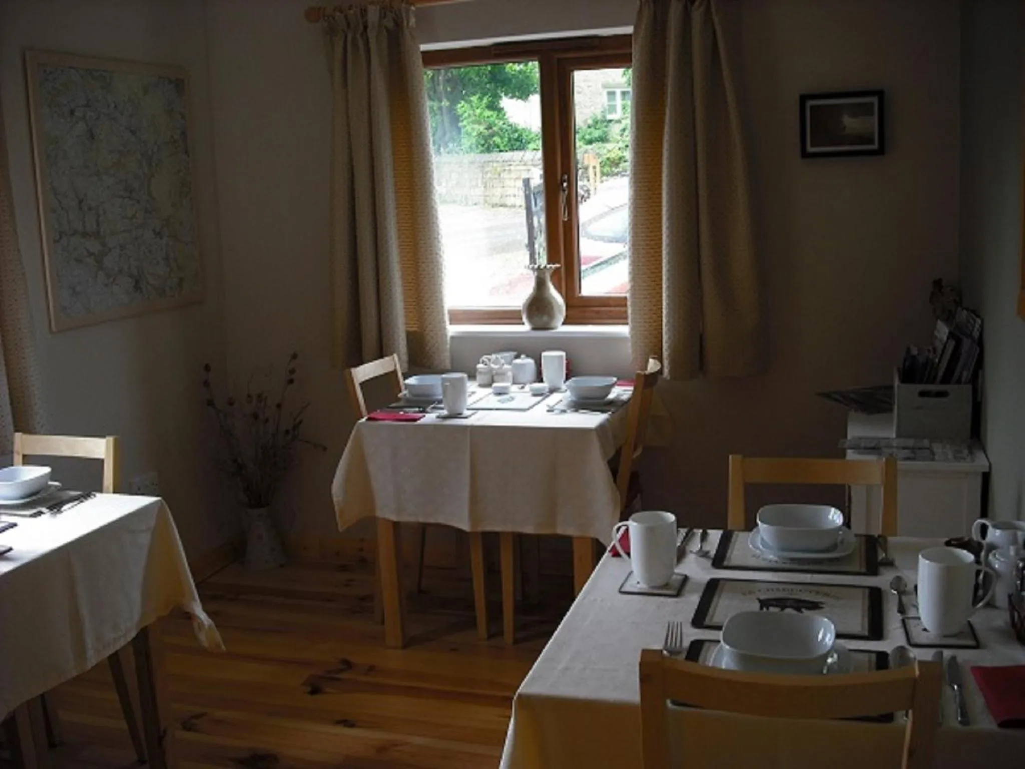 Restaurant/places to eat in Innisfree Cottage