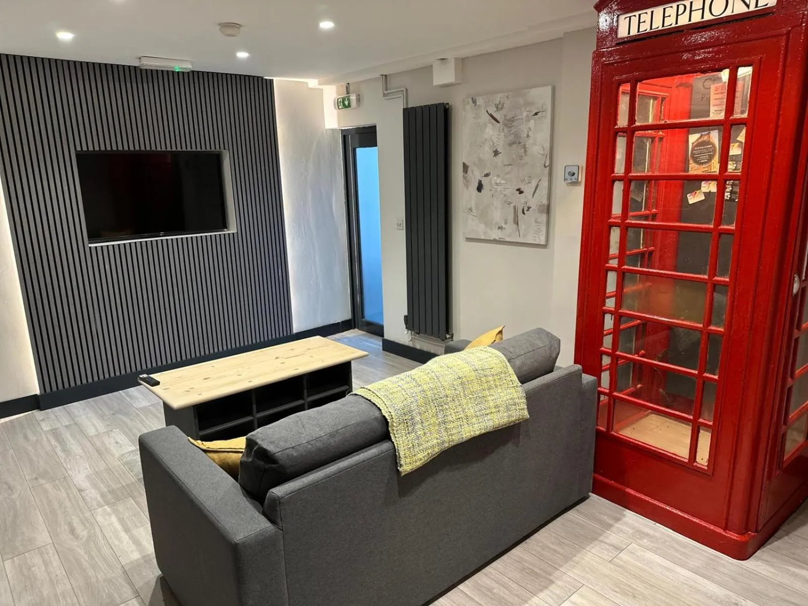 TV and multimedia in 6Adelphi