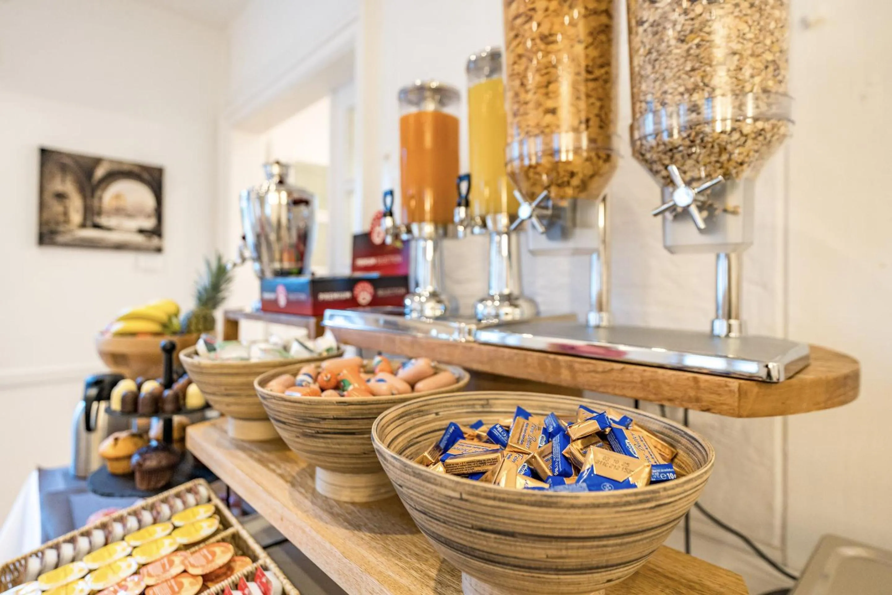 Breakfast in Hotel Domschatz