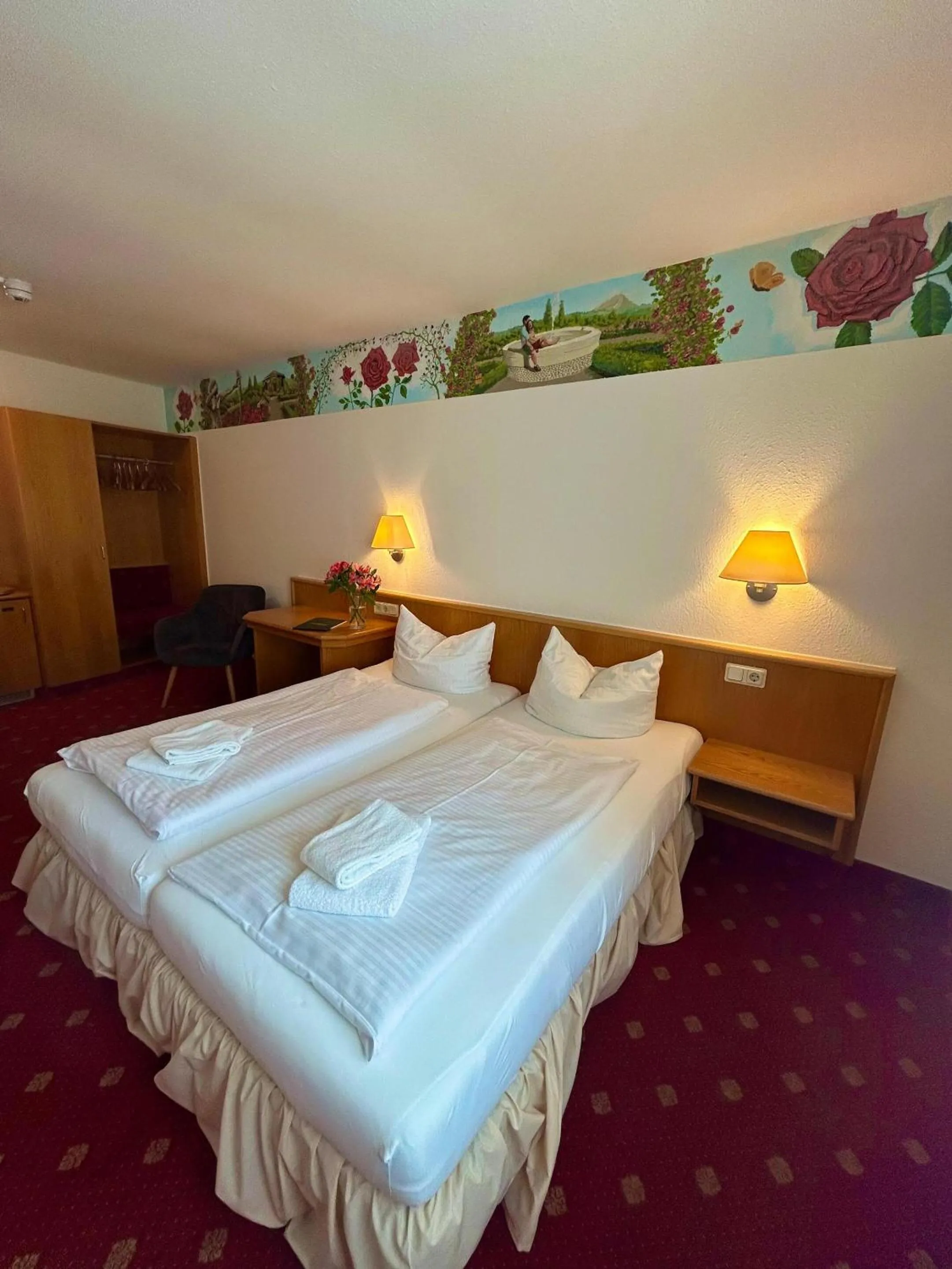 Bedroom, Bed in Hotel Domschatz