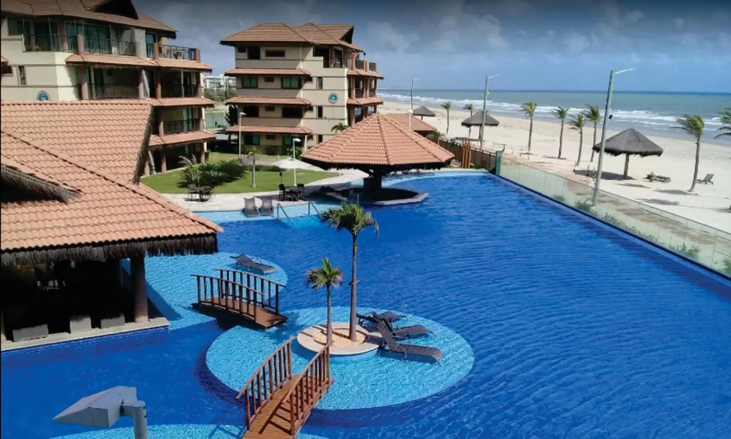 Property building in Manhattan Beach Riviera