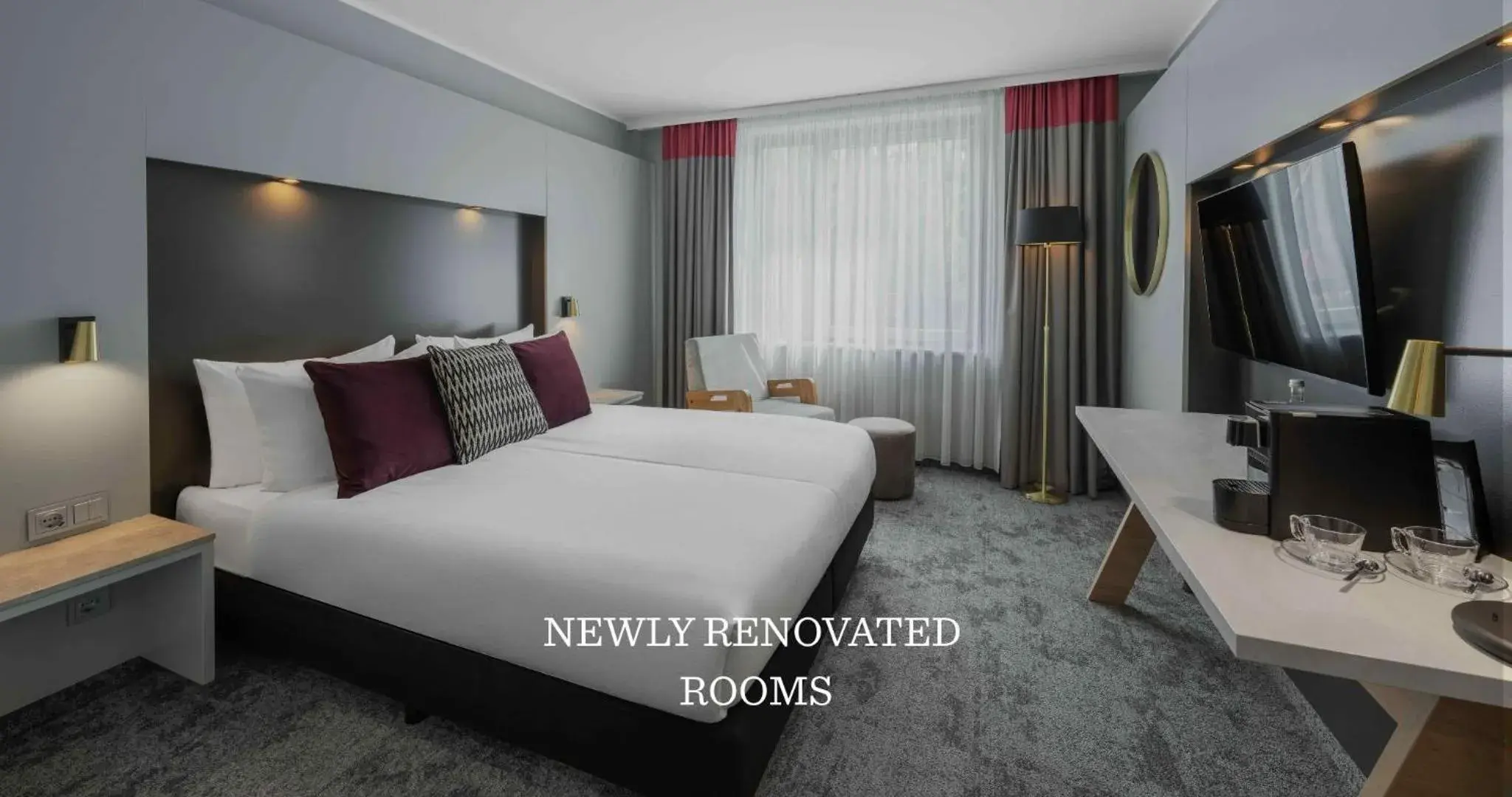 Coffee/tea facilities, Bed in Ramada by Wyndham Essen Coffee/tea facilities, Bed in Ramada by Wyndham Essen