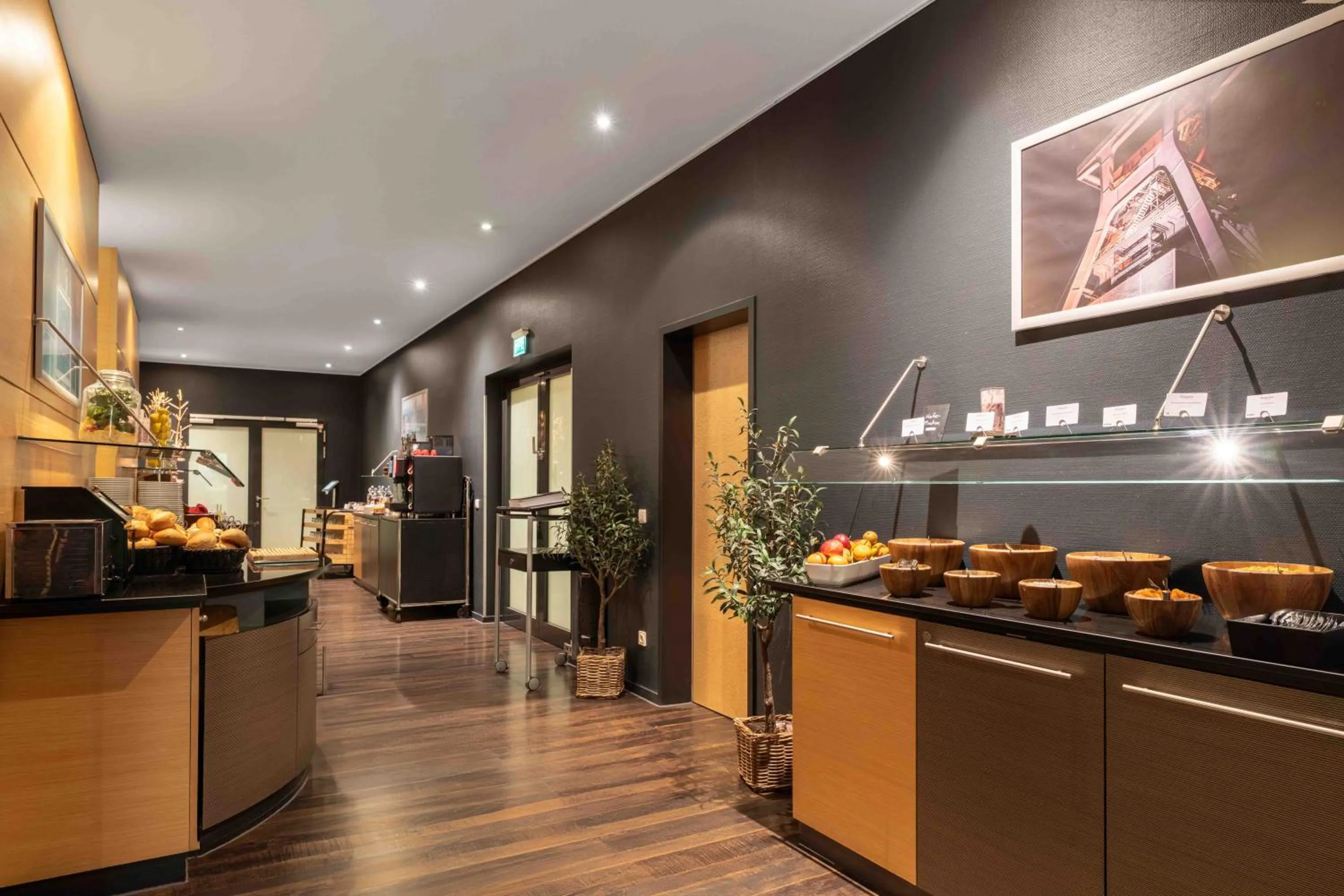 Food and drinks in Ramada by Wyndham Essen