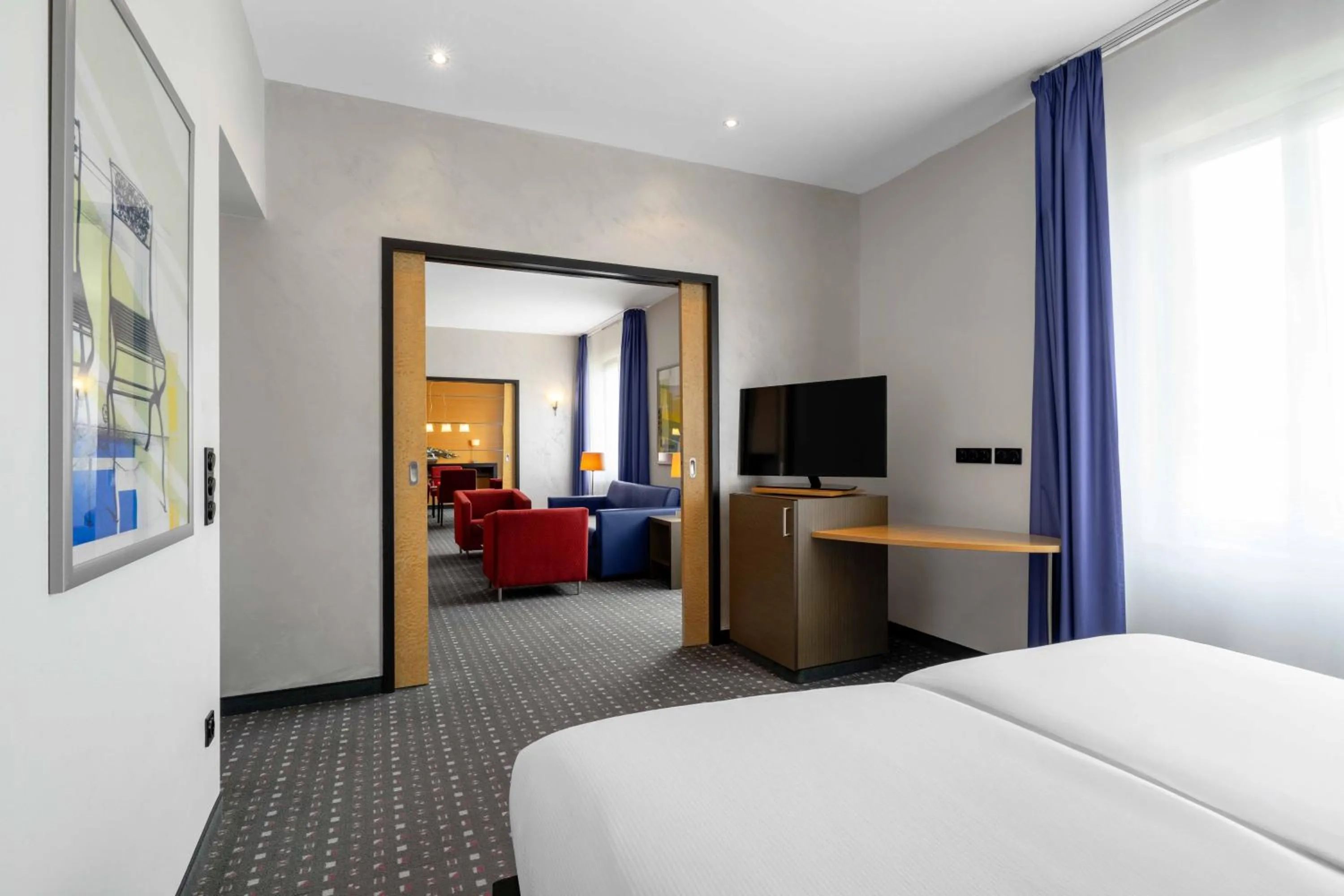 Photo of the whole room, Bed in Ramada by Wyndham Essen