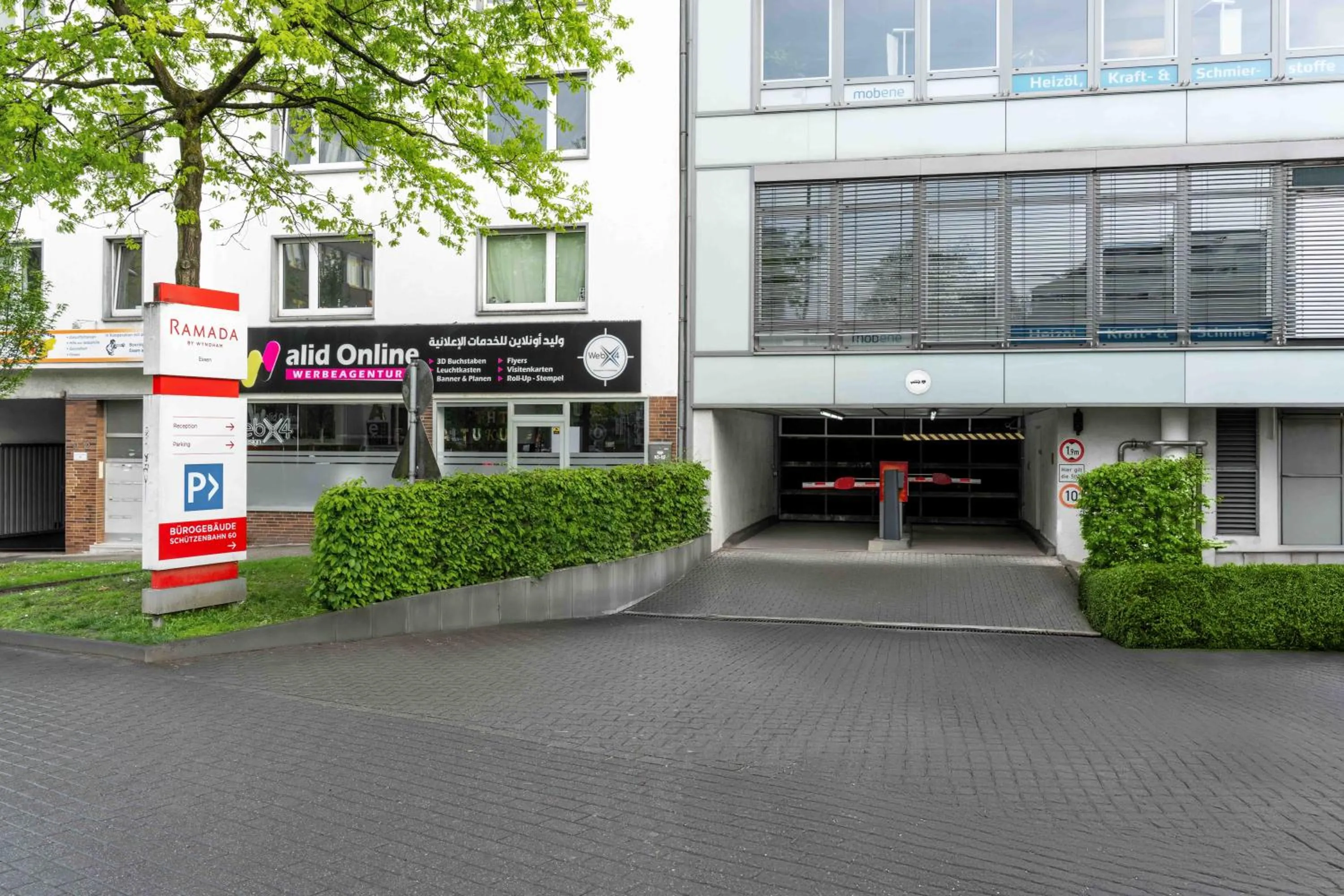 Parking in Ramada by Wyndham Essen