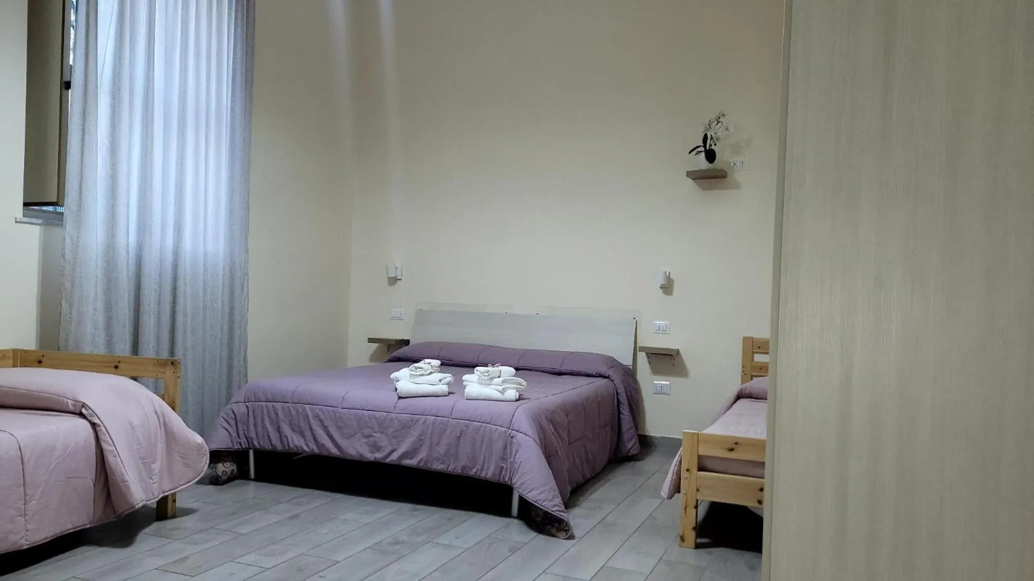 Bedroom, Bed in Binario176