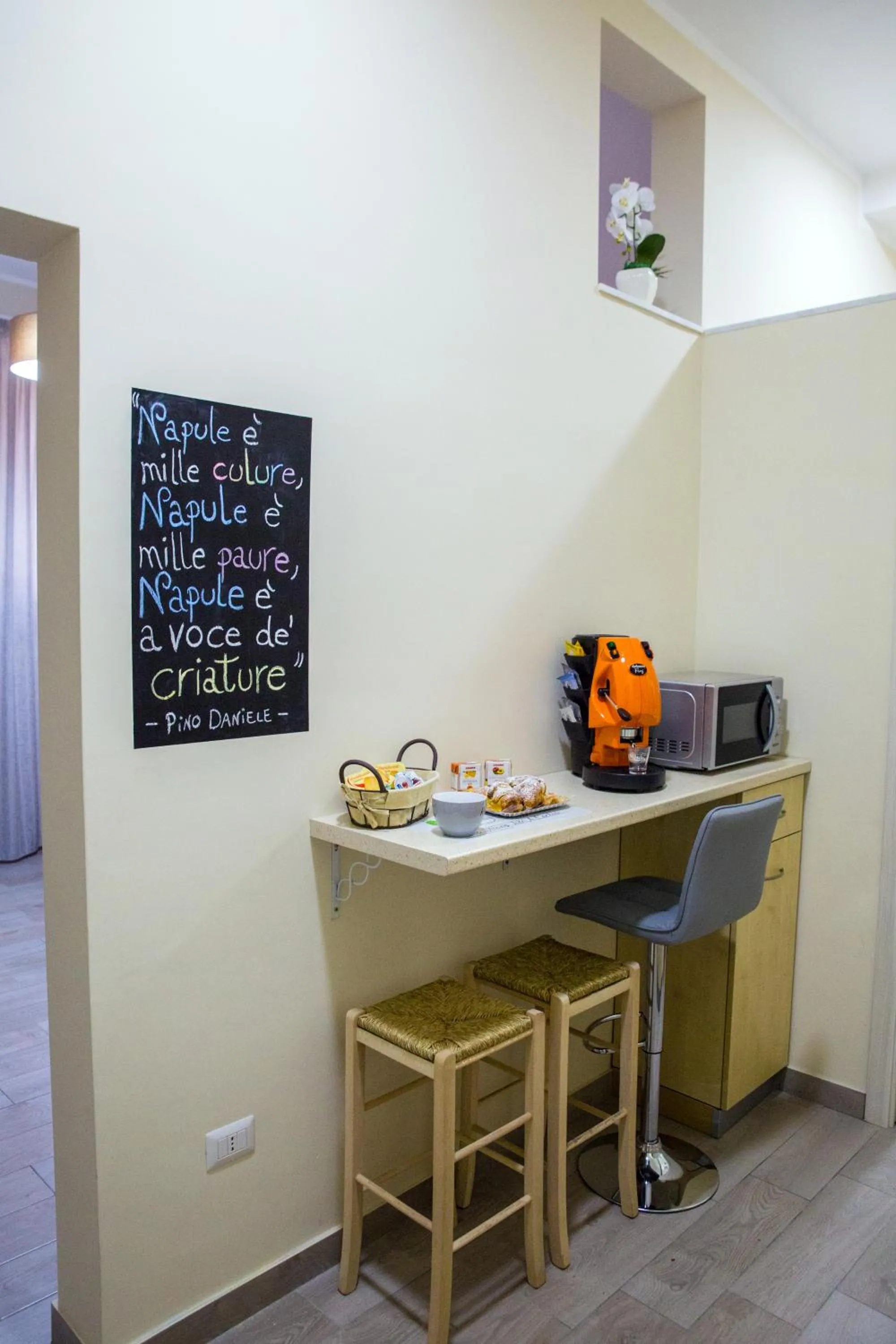 Seating area in Binario176