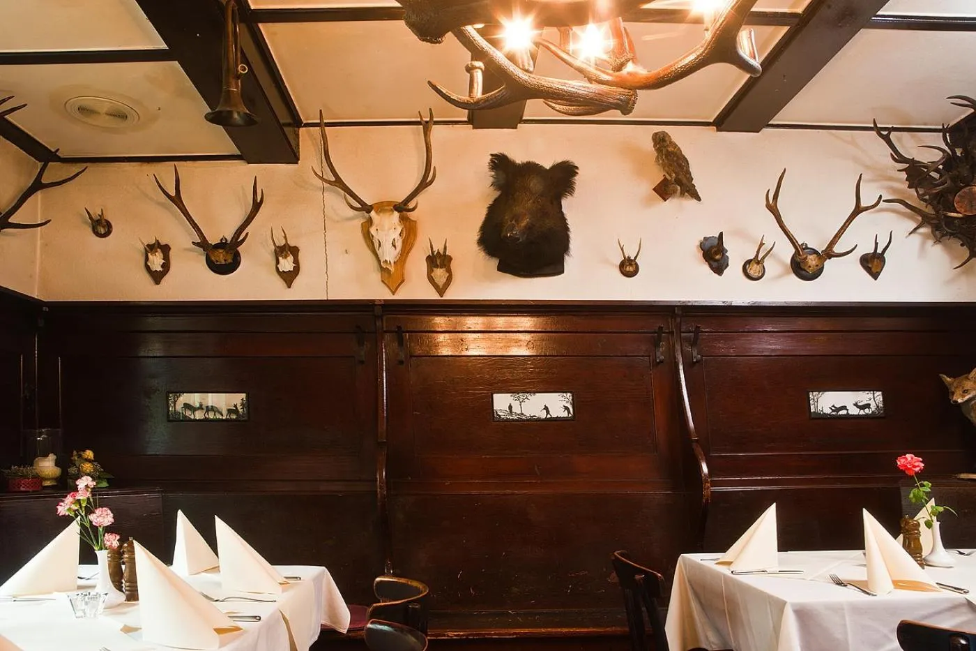 Restaurant/places to eat in Hotel Altdeutsche Weinstuben