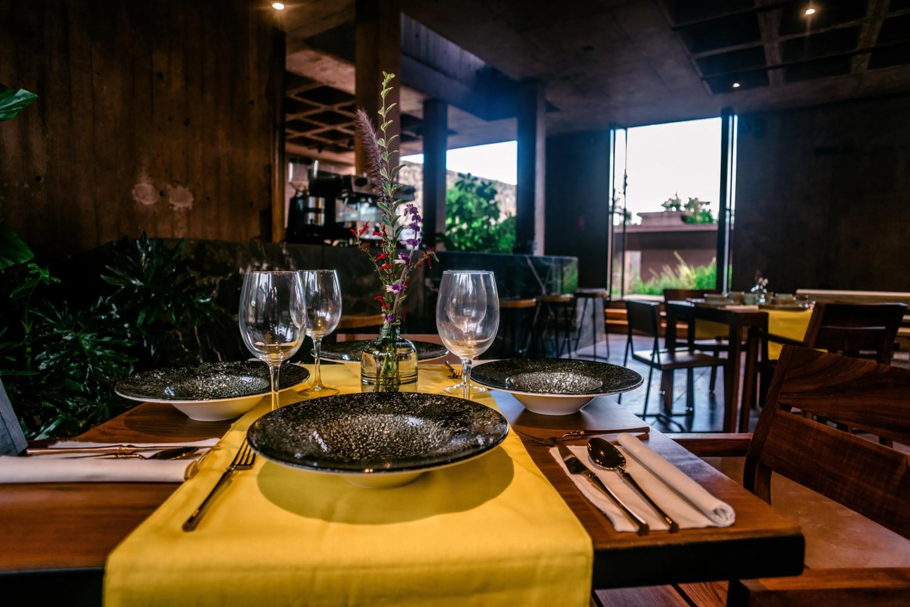 Restaurant/places to eat in Casa de Agua