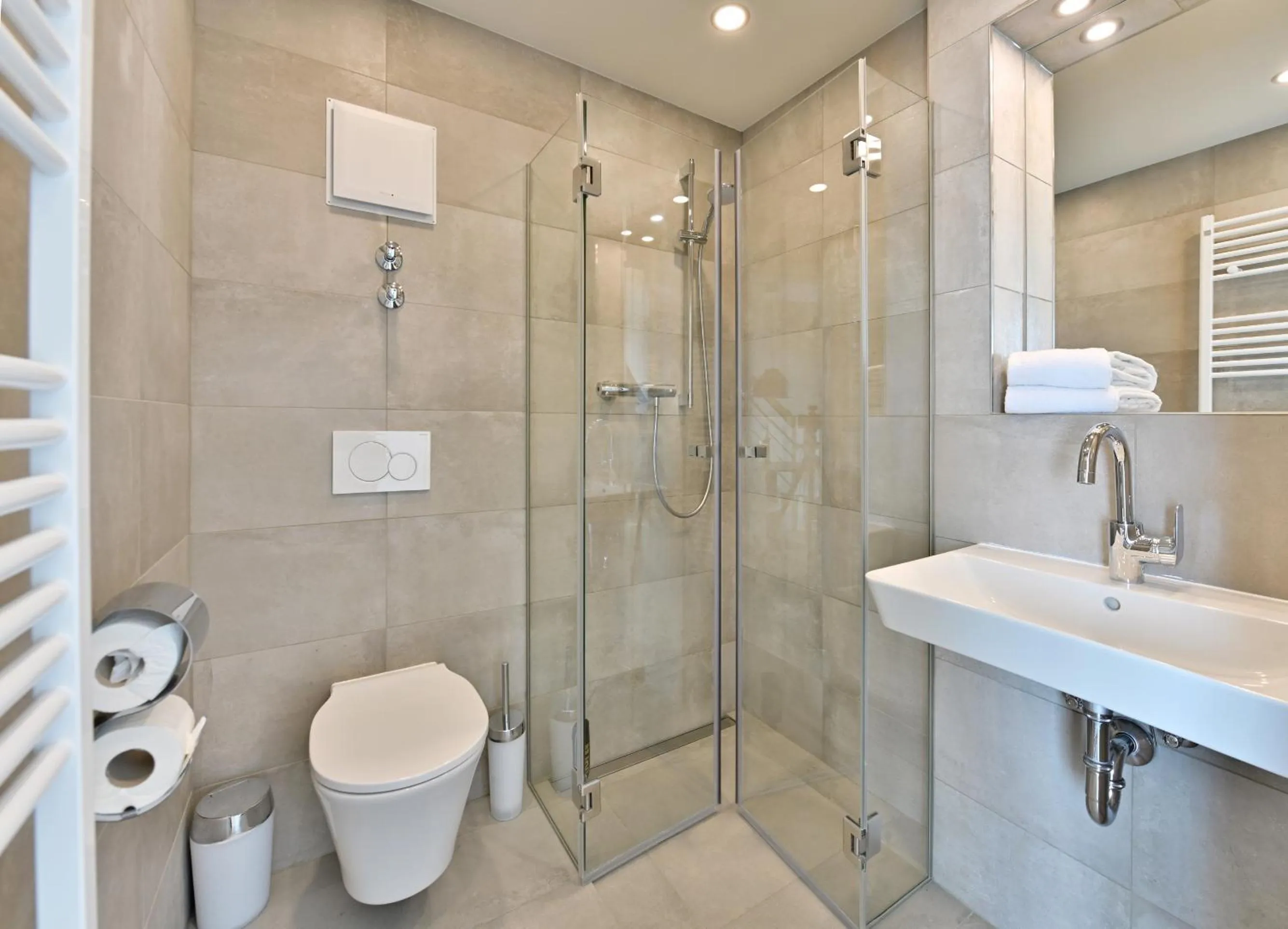 Bathroom in Hotel- & Ferienanlage Kapitäns-Häuser Breege