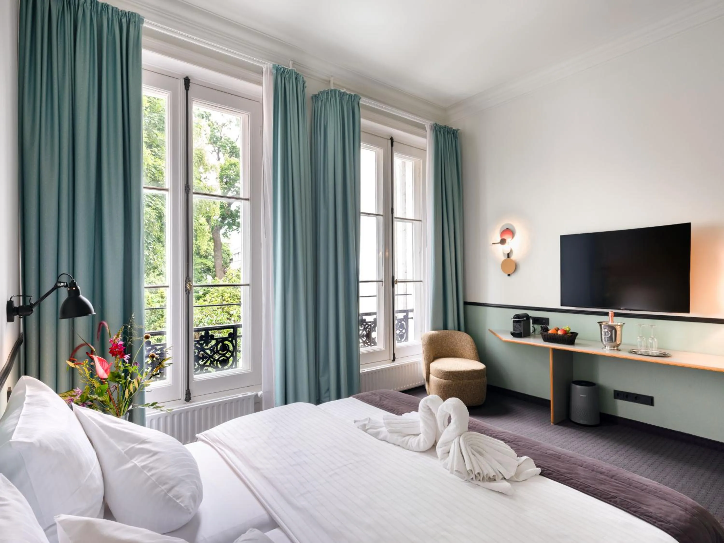 Deluxe Double Room with Bath in Aussen Alster Hotel