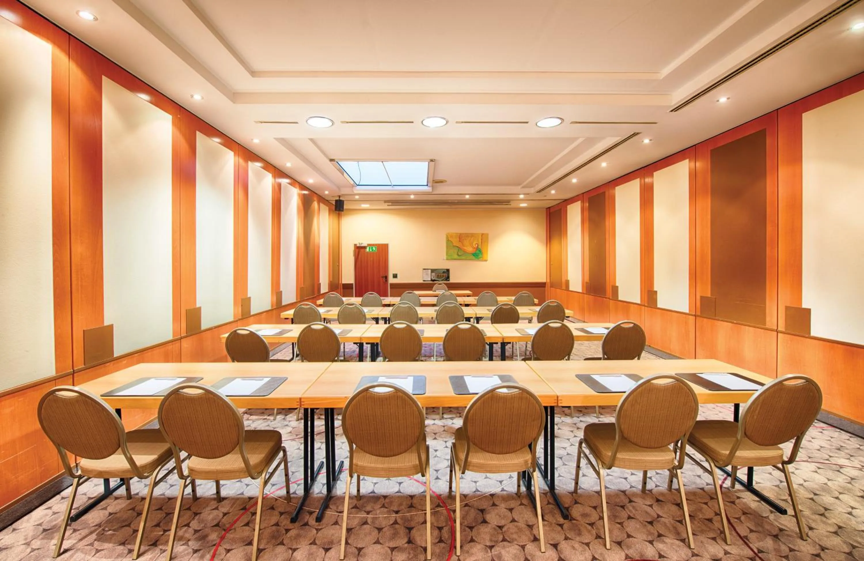 Meeting/conference room in Leonardo Hotel Düsseldorf Airport Ratingen