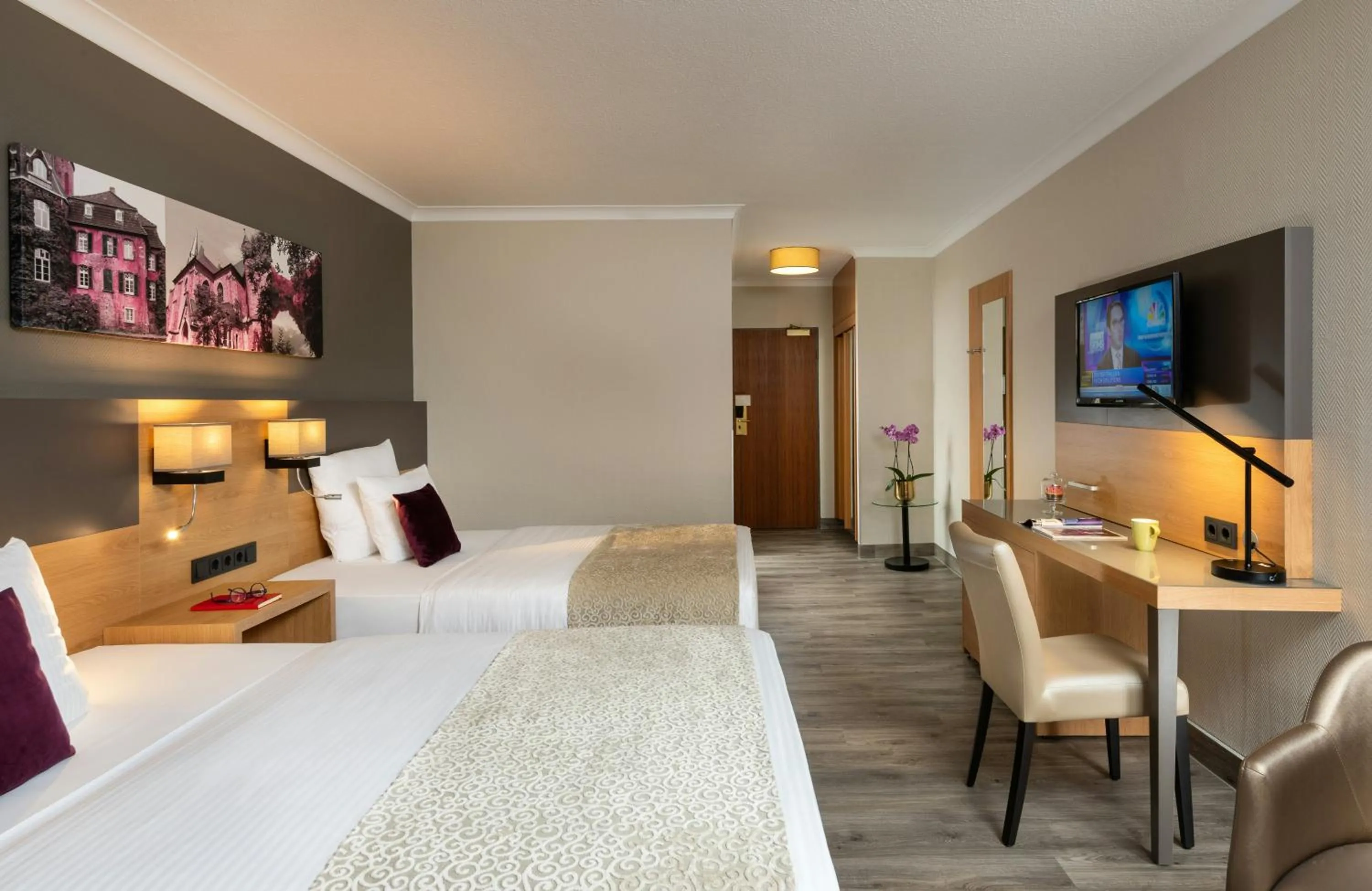 Bedroom, Bed in Leonardo Hotel Düsseldorf Airport Ratingen