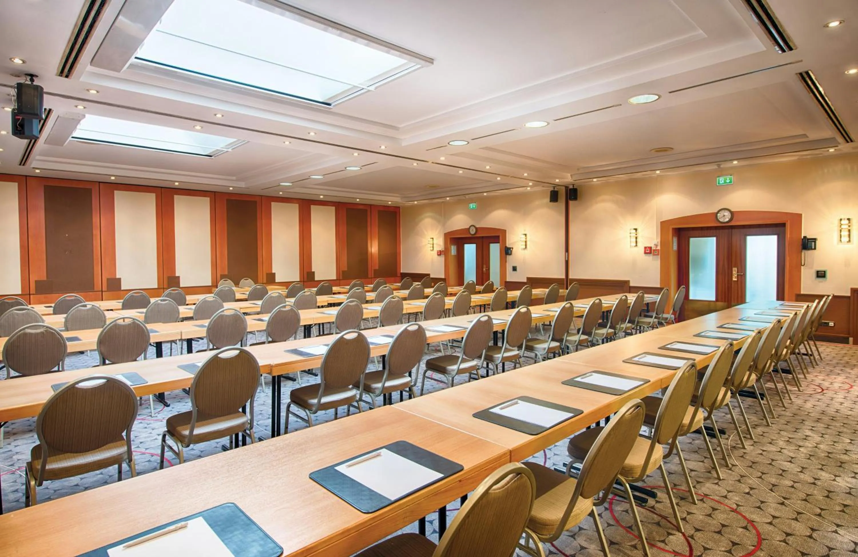 Meeting/conference room in Leonardo Hotel Düsseldorf Airport Ratingen