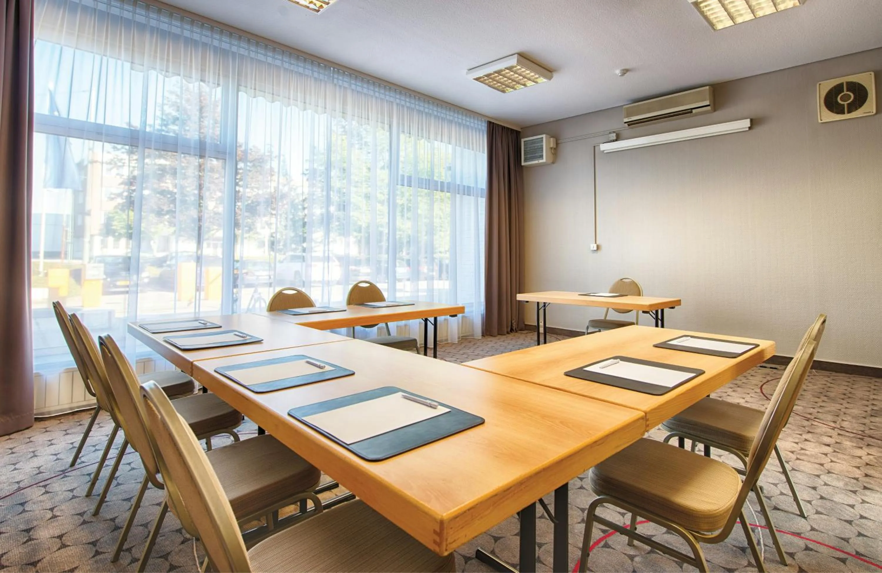 Meeting/conference room in Leonardo Hotel Düsseldorf Airport Ratingen