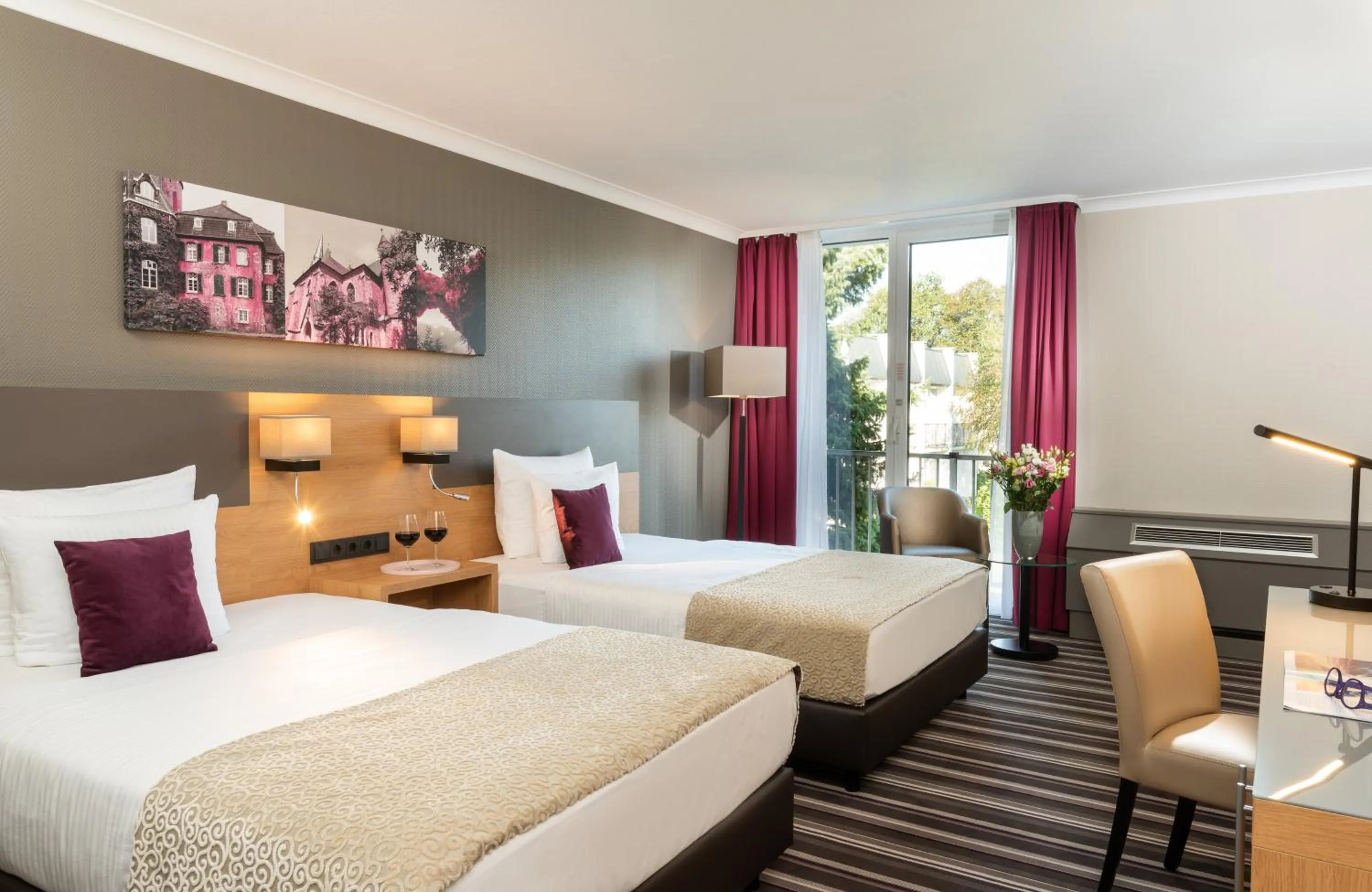 Bedroom, Bed in Leonardo Hotel Düsseldorf Airport Ratingen