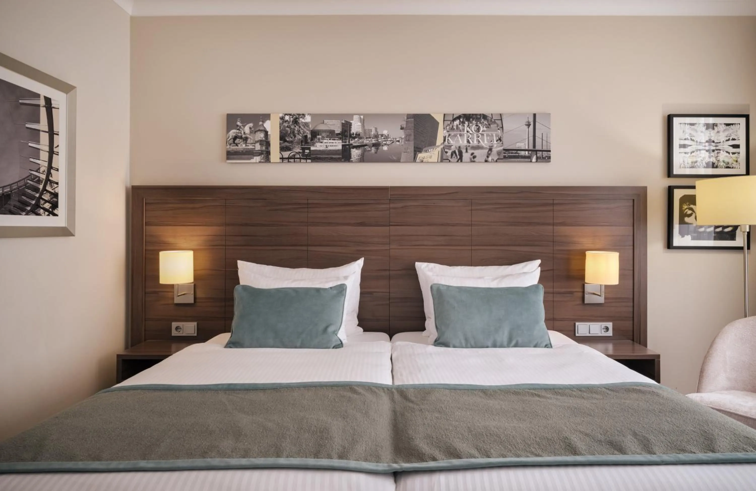 Photo of the whole room, Bed in Leonardo Royal Hotel Düsseldorf Königsallee