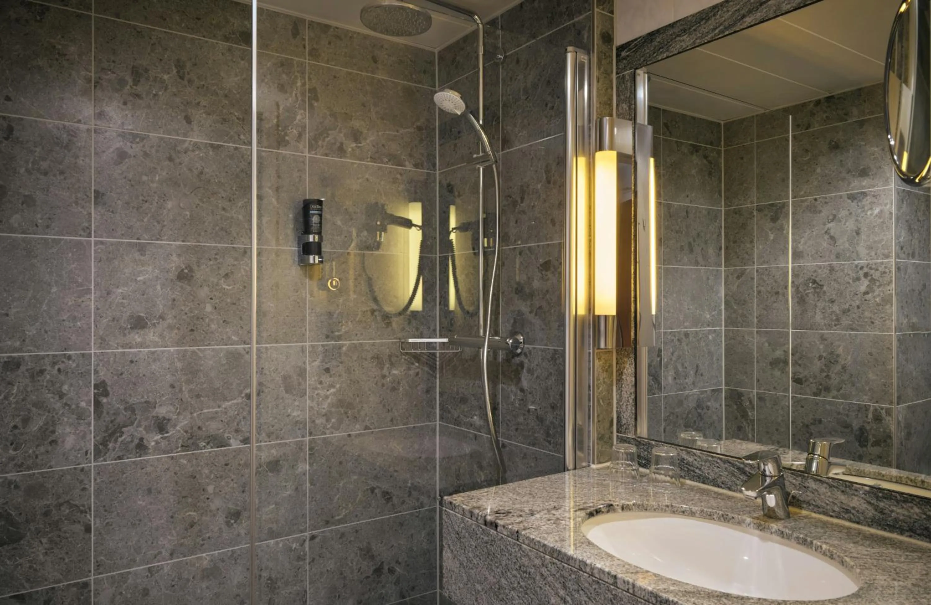 Bathroom in Leonardo Royal Hotel Düsseldorf Königsallee