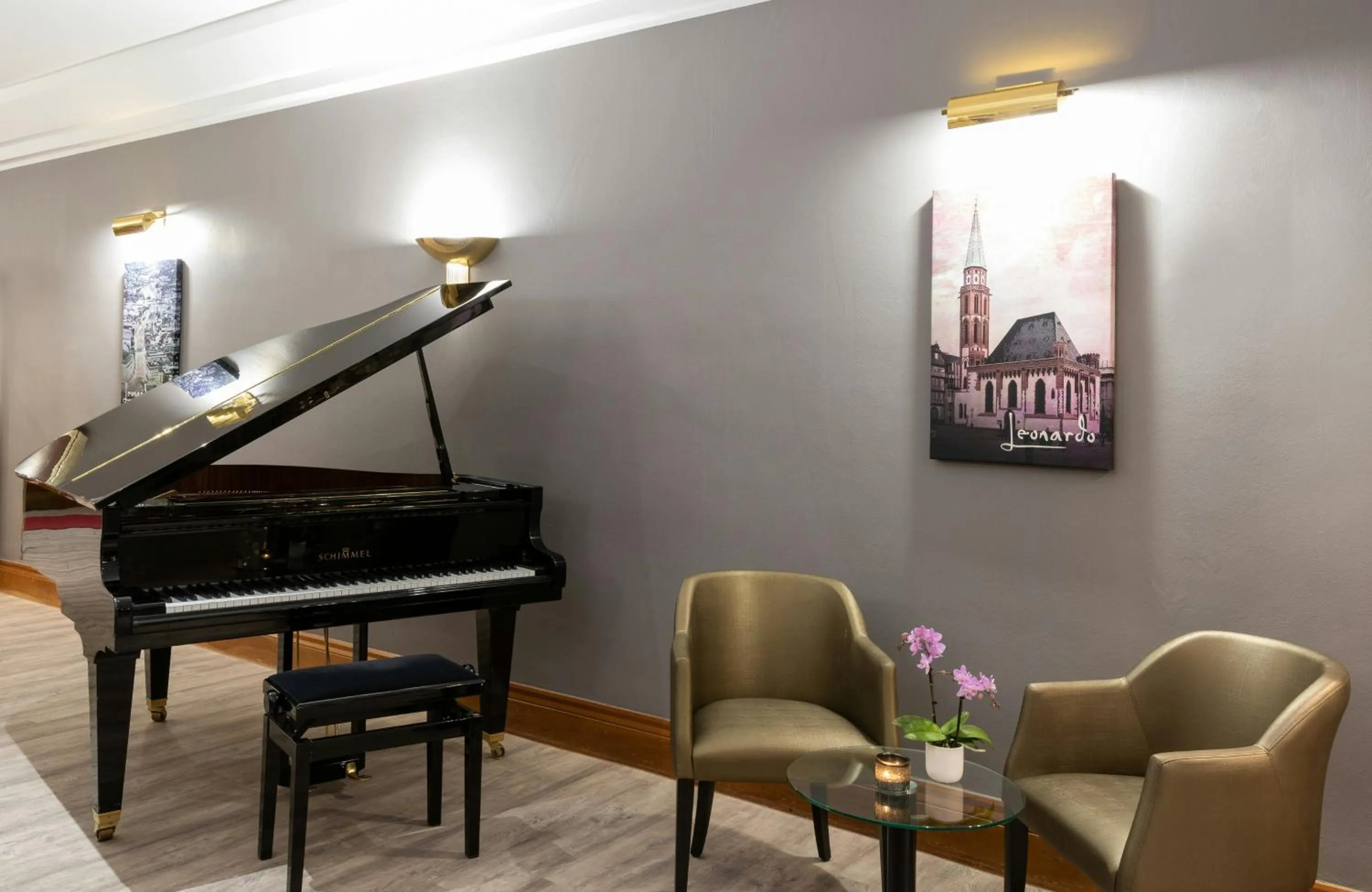 Lobby or reception in Leonardo Hotel Frankfurt City South