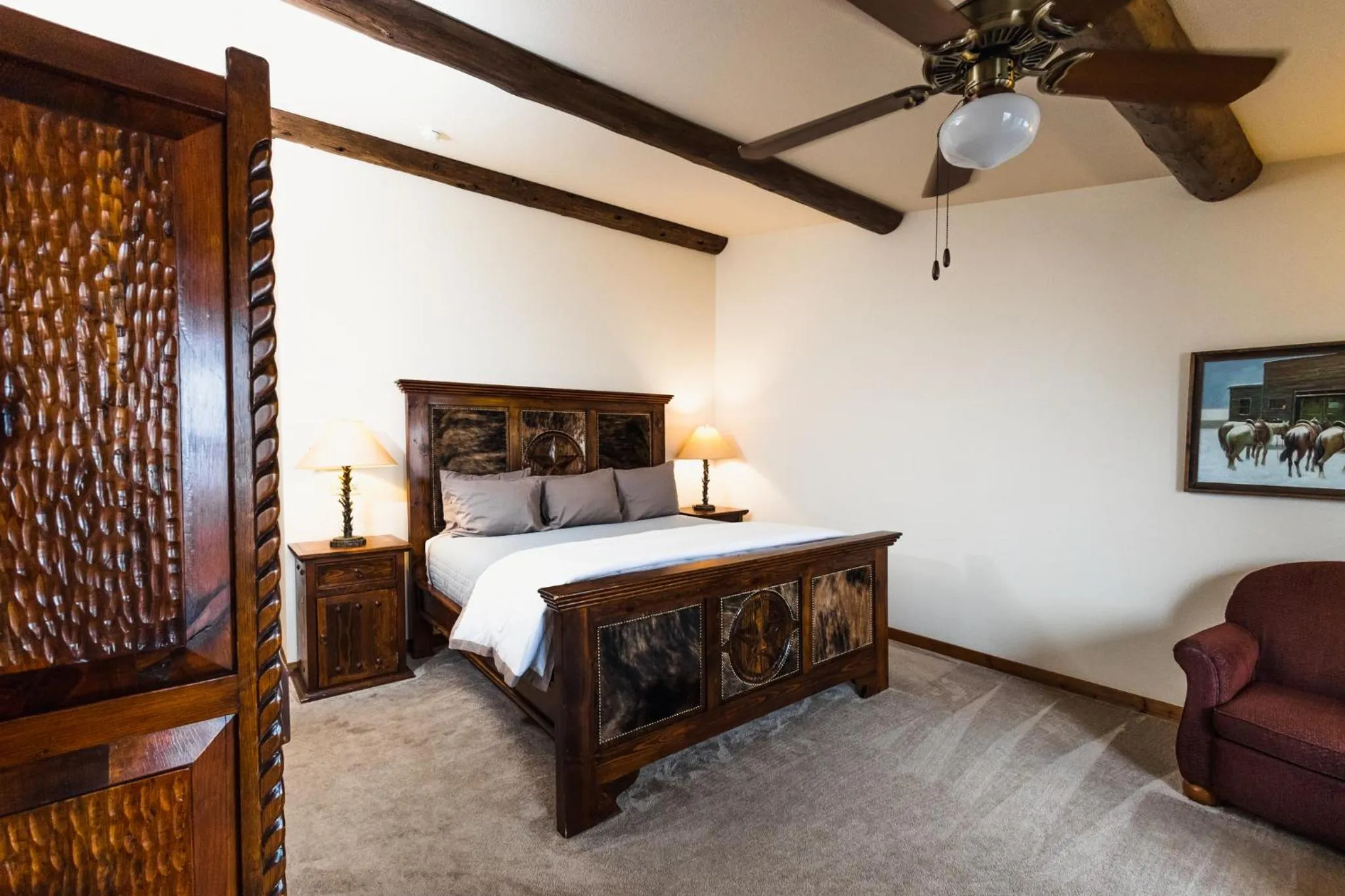 Bed in Taharaa Mountain Lodge